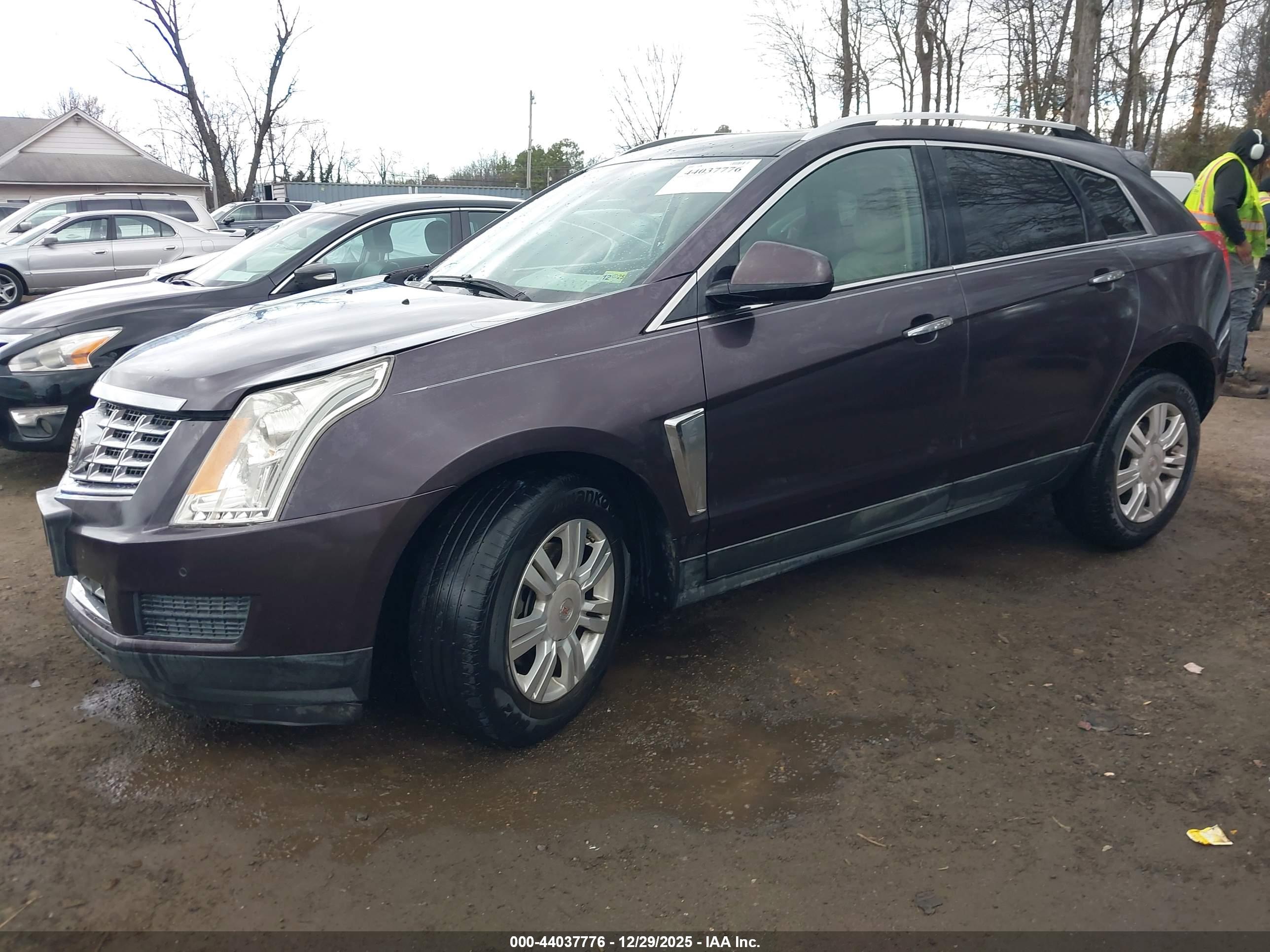CADILLAC SRX image 2