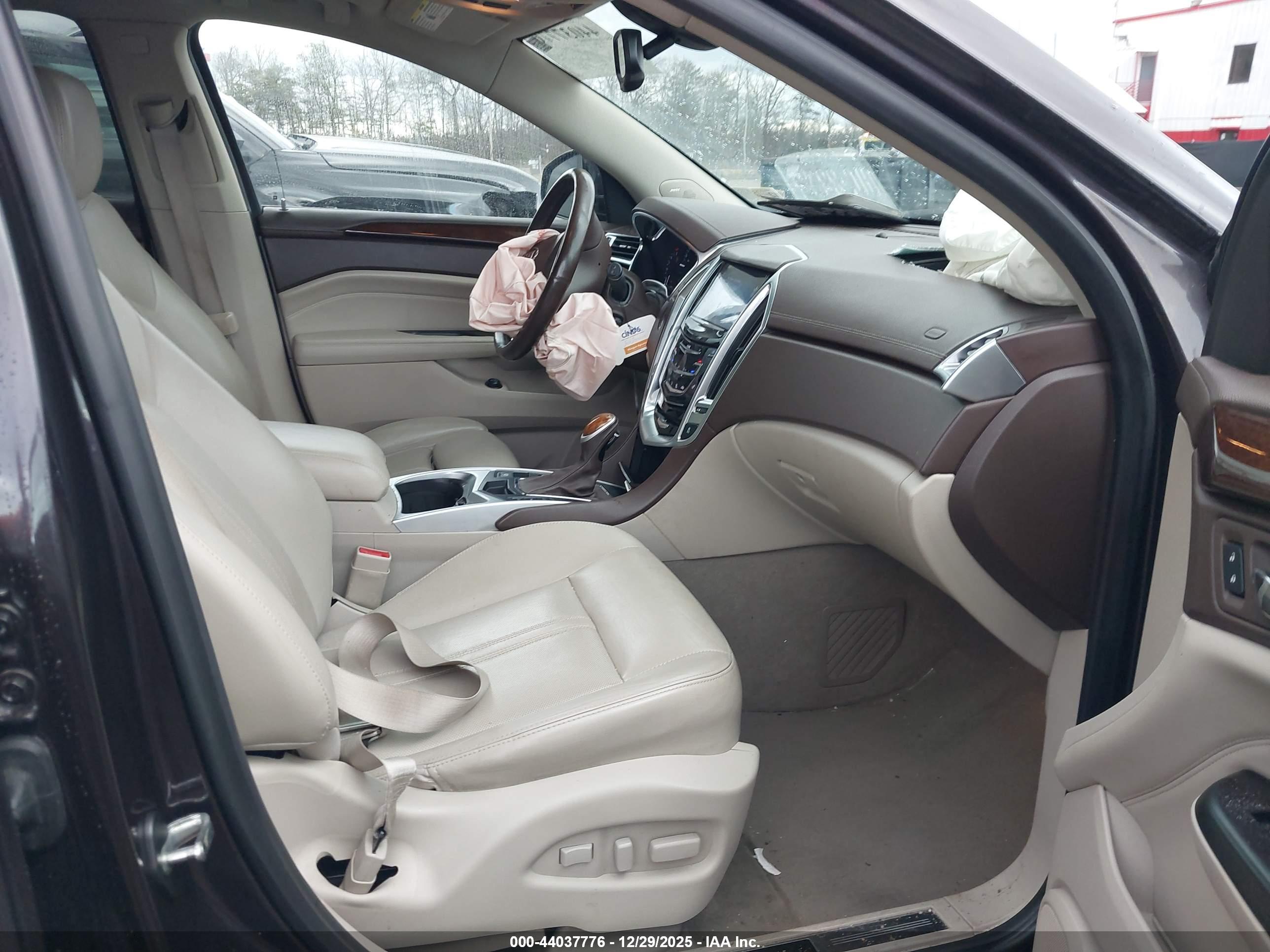 CADILLAC SRX image 5