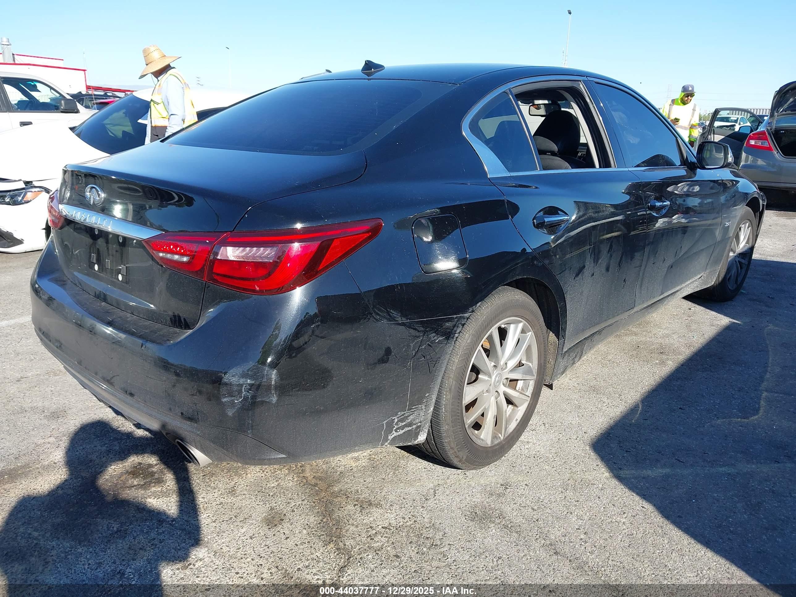 INFINITI Q50 image 4