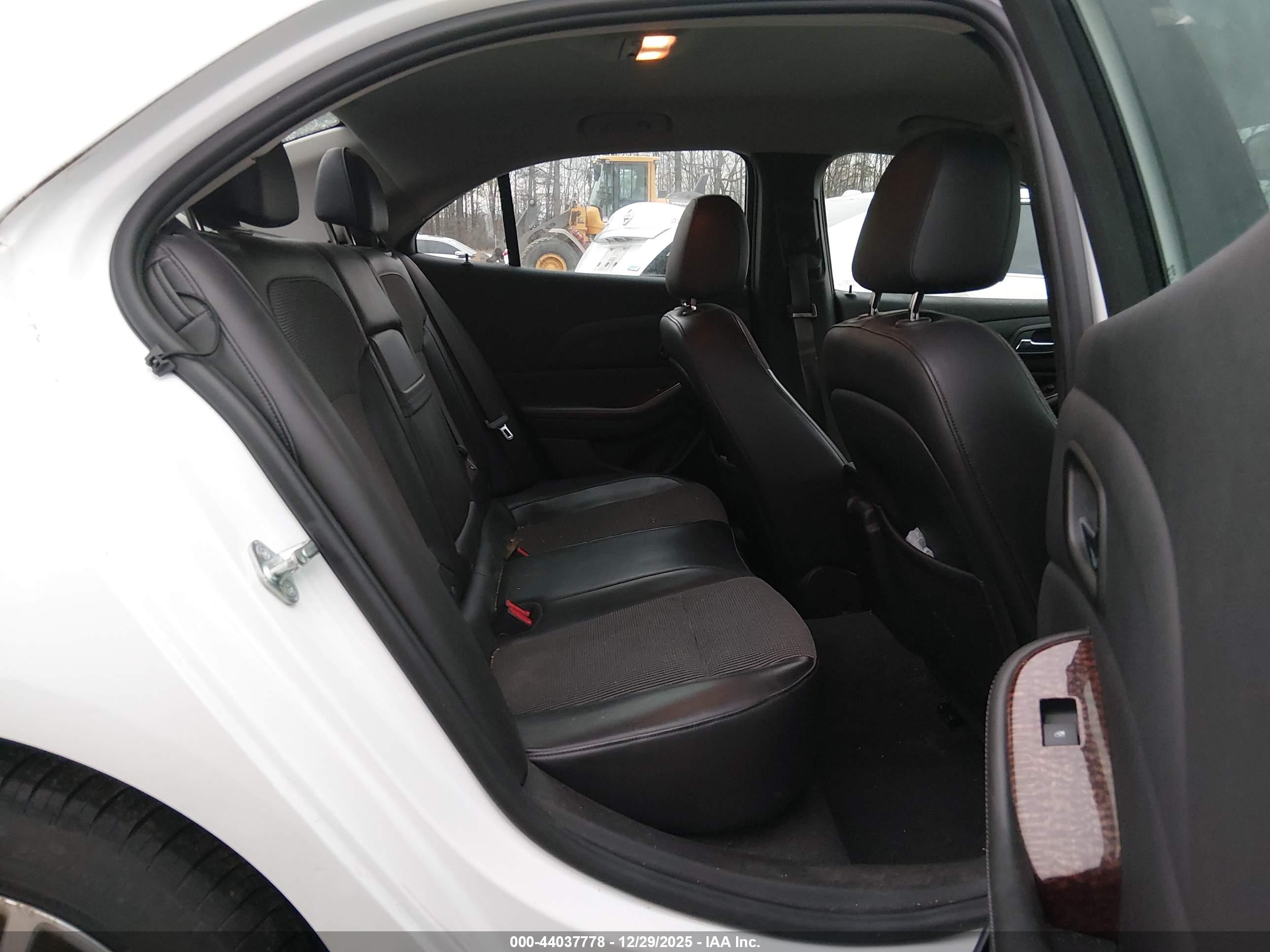 CHEVROLET MALIBU image 8