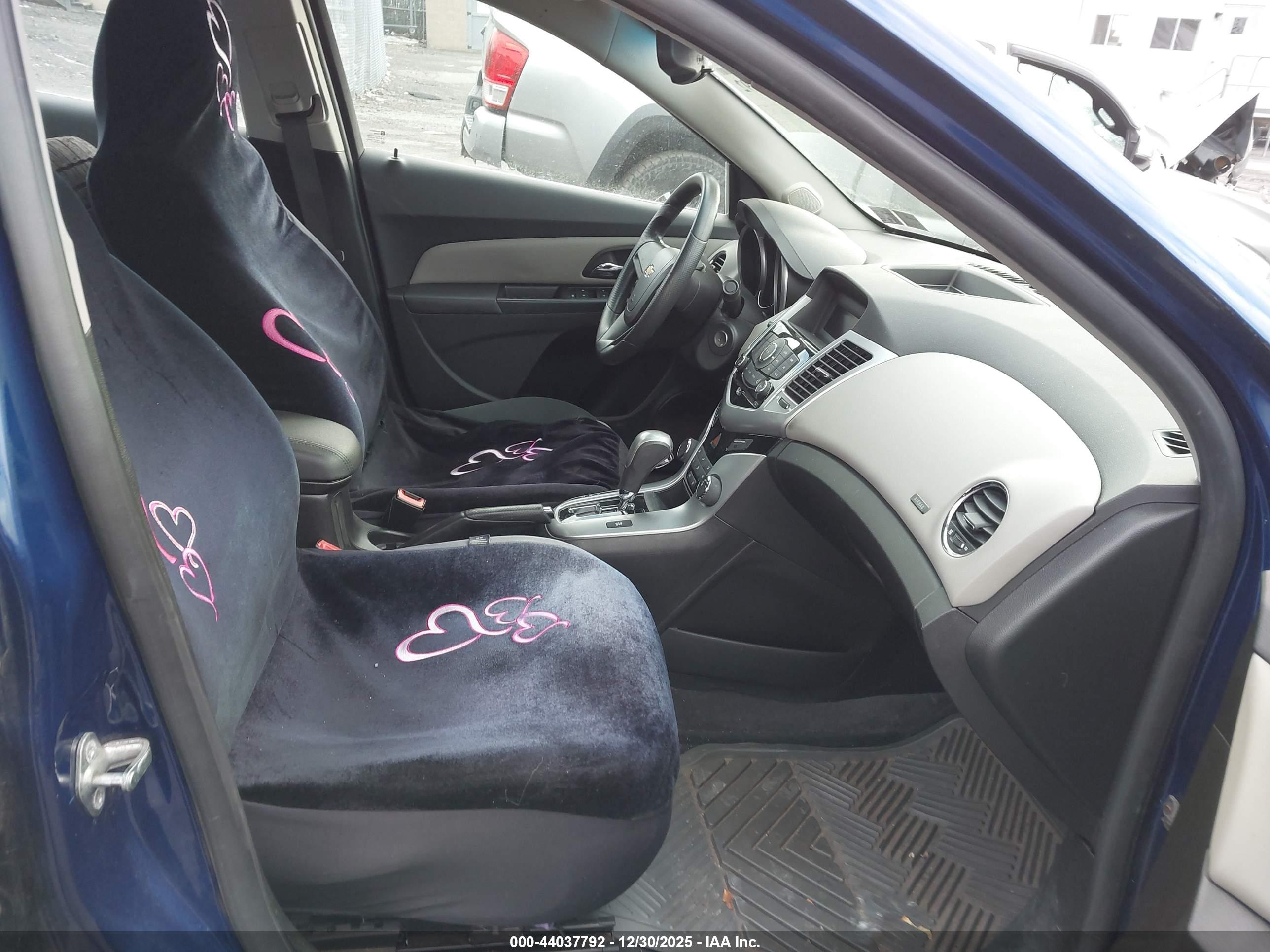 CHEVROLET CRUZE image 5