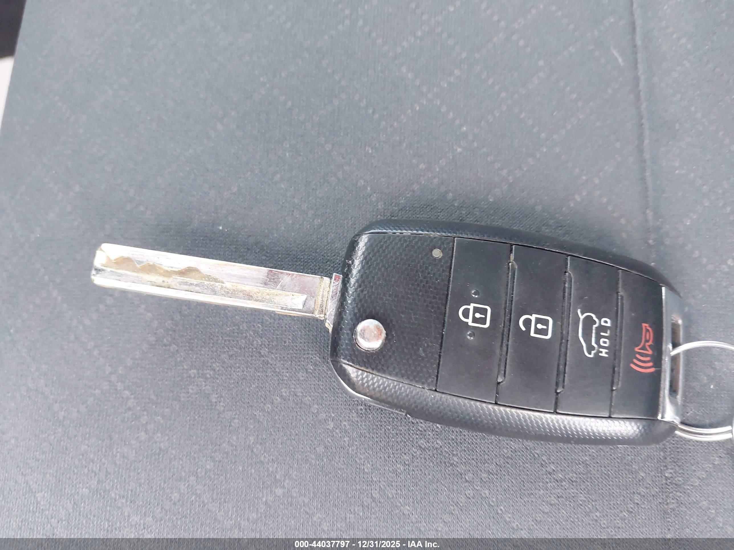 KIA SORENTO image 11