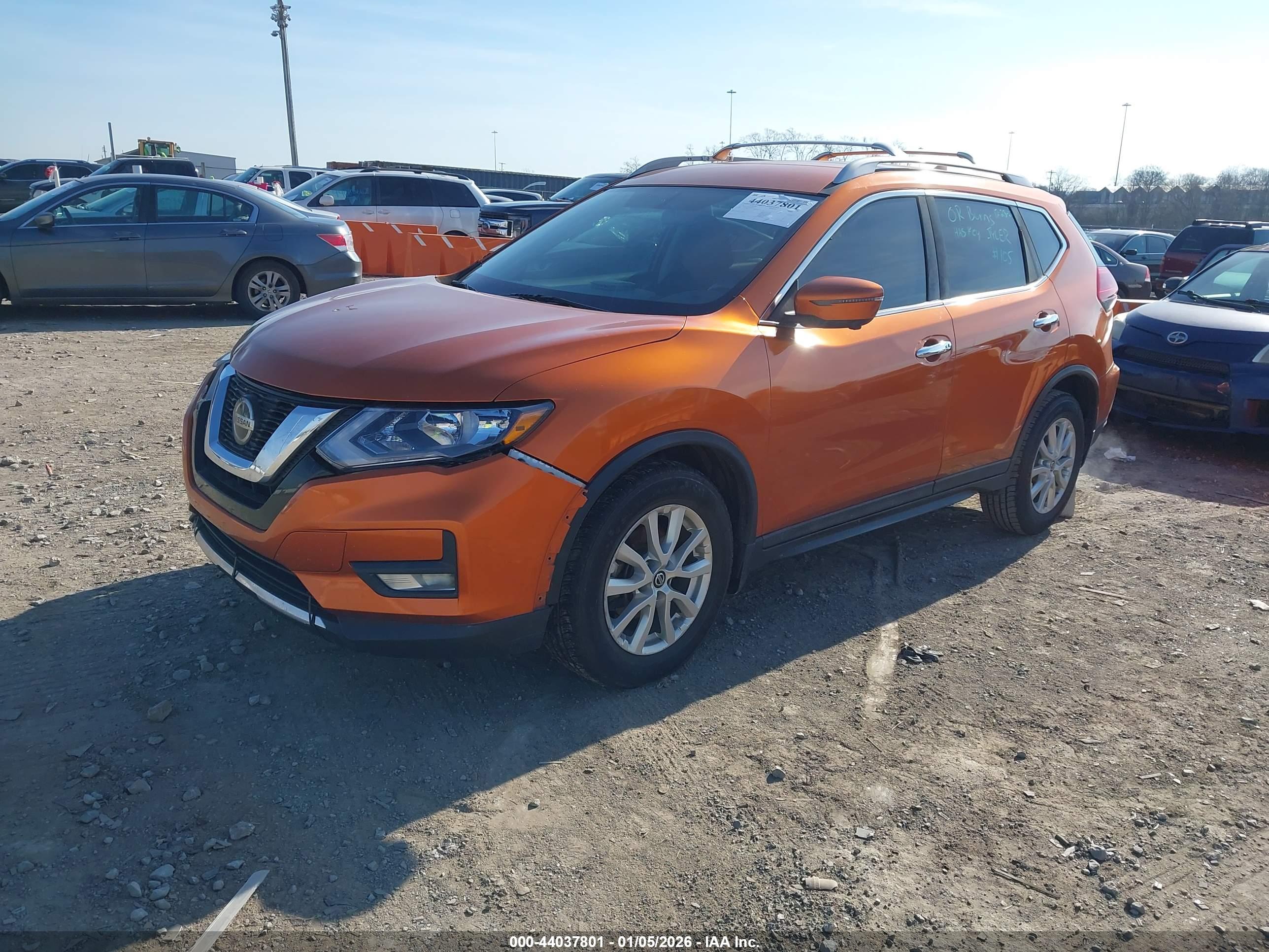 NISSAN ROGUE image 2