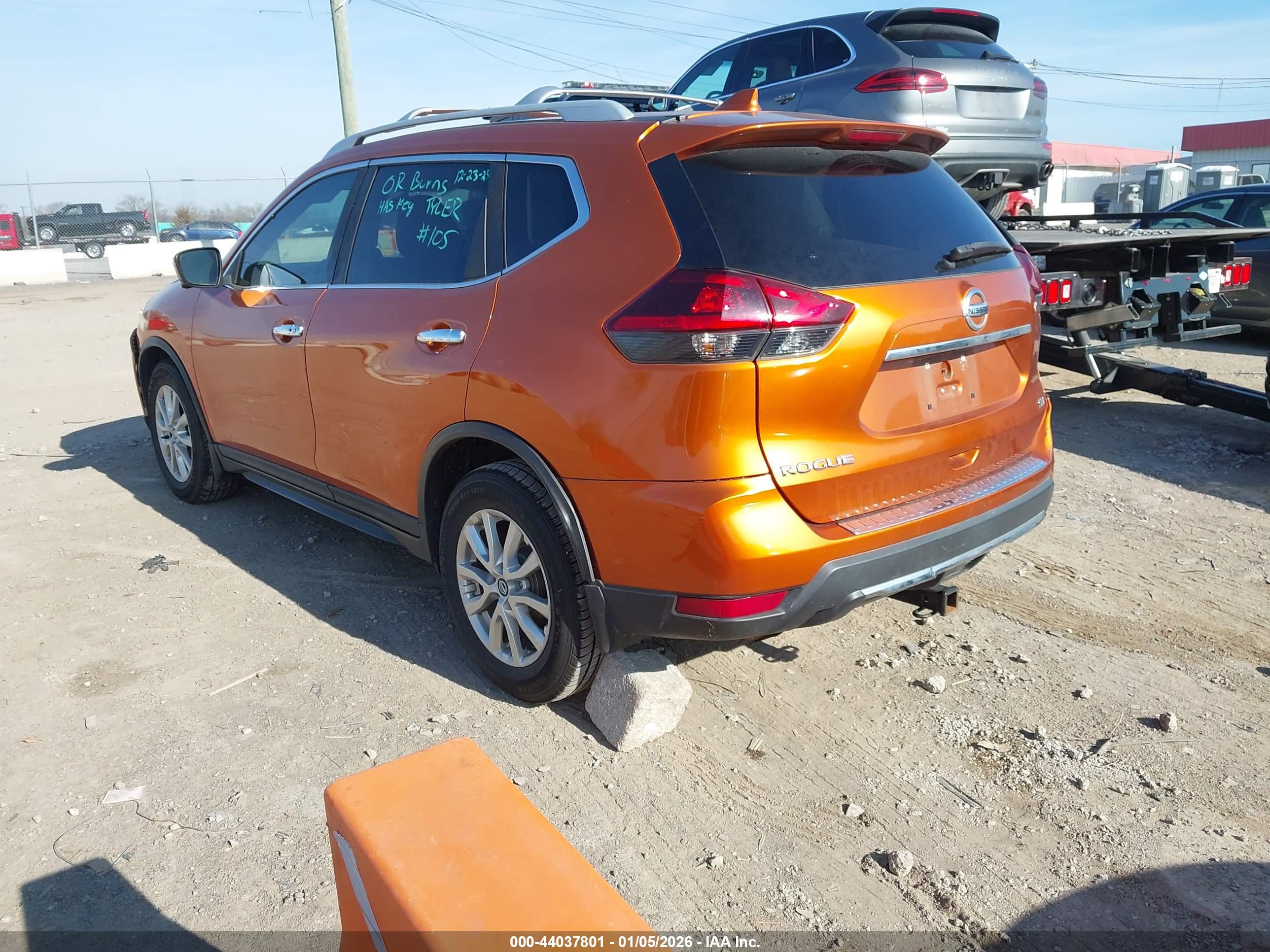 NISSAN ROGUE image 3
