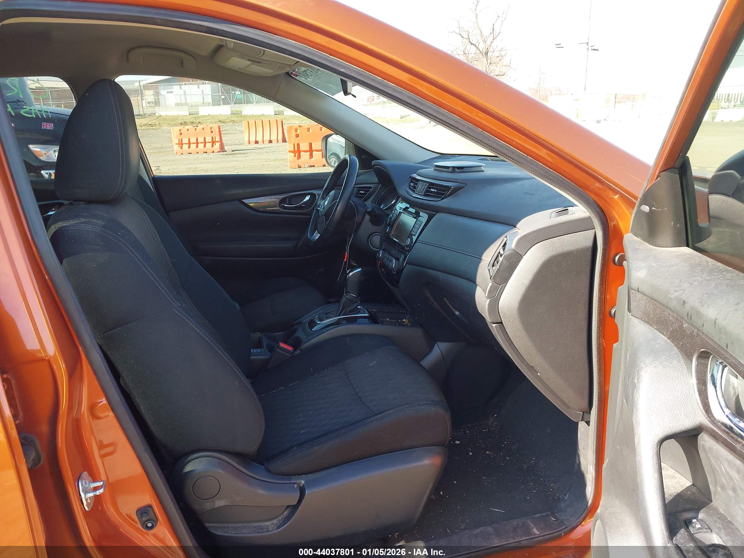 NISSAN ROGUE image 5