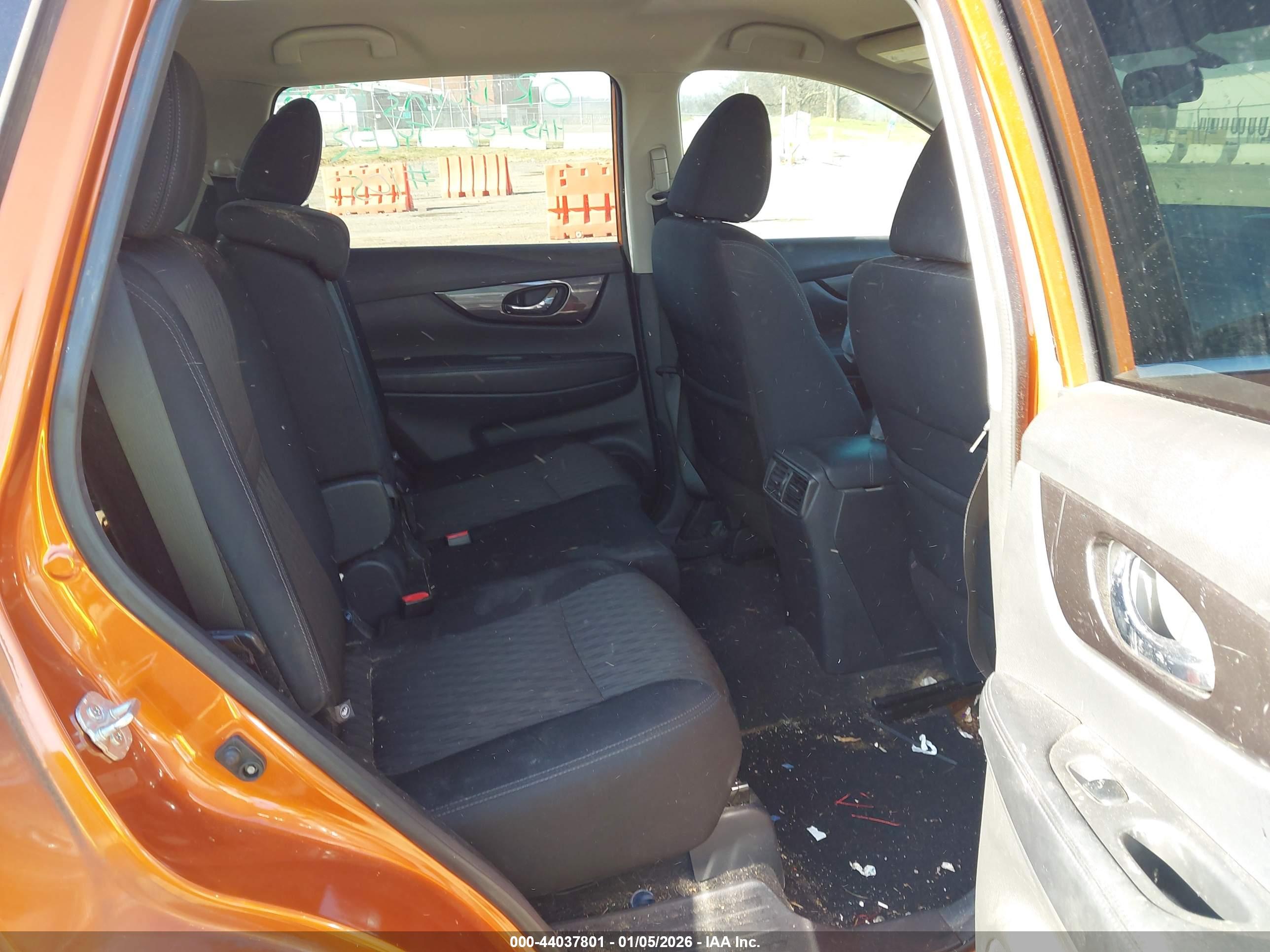 NISSAN ROGUE image 8