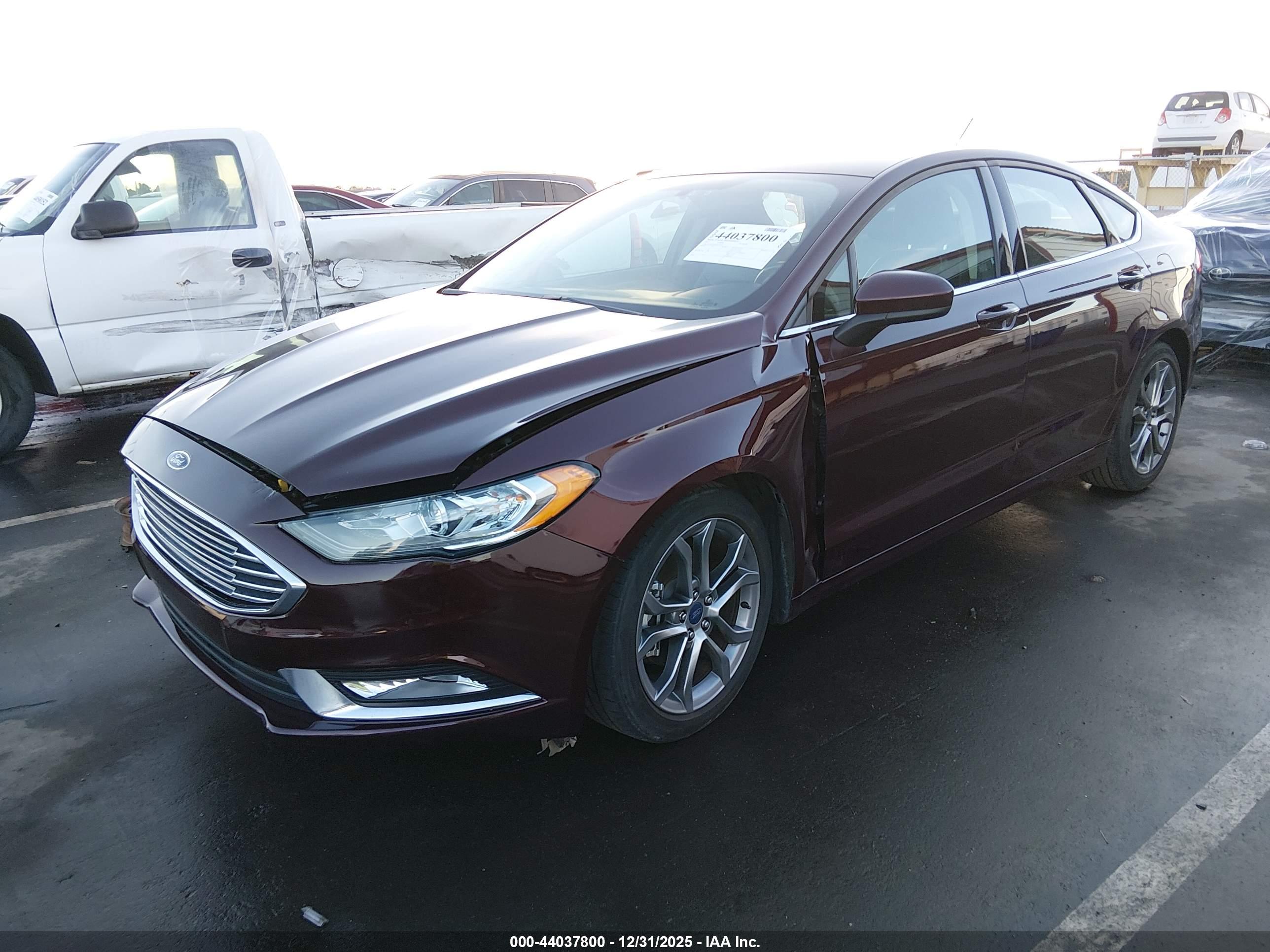 FORD FUSION image 2