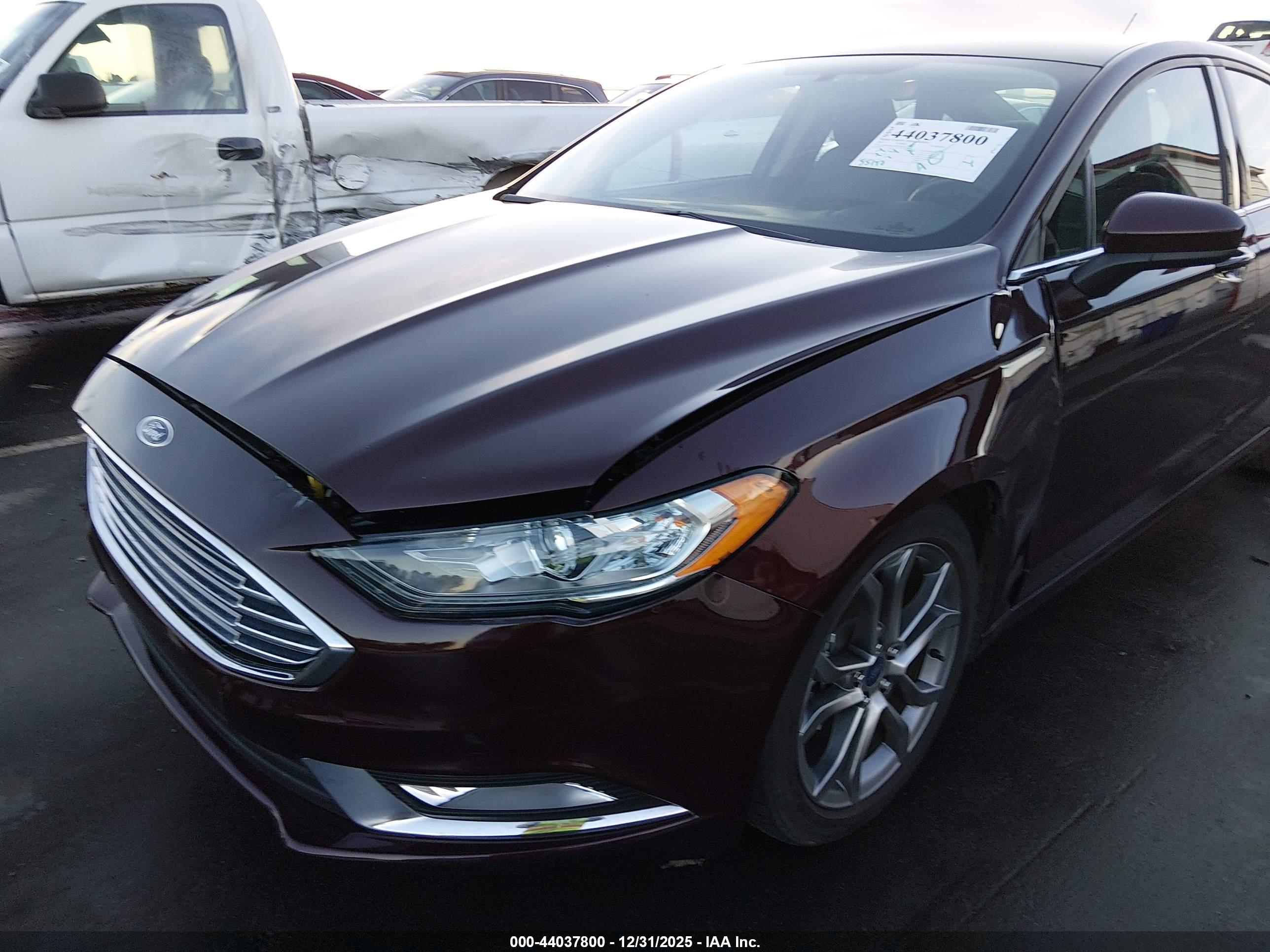 FORD FUSION image 6