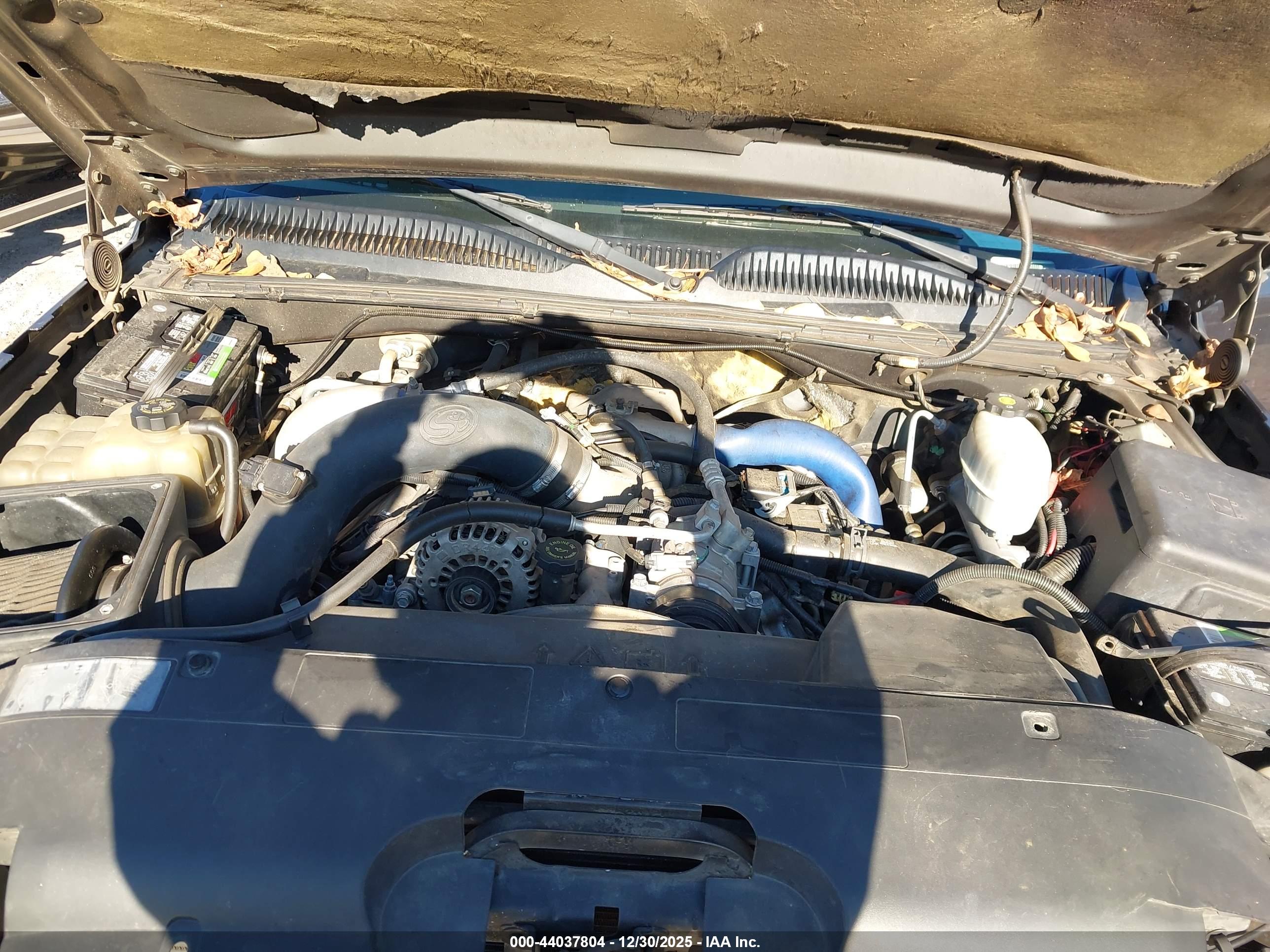 CHEVROLET SILVERADO image 10