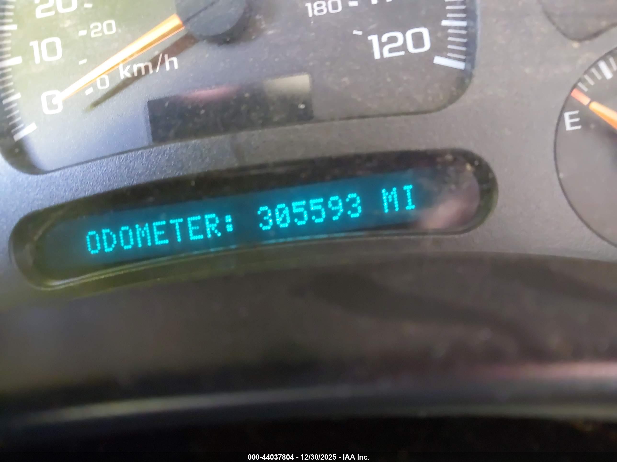 CHEVROLET SILVERADO image 7