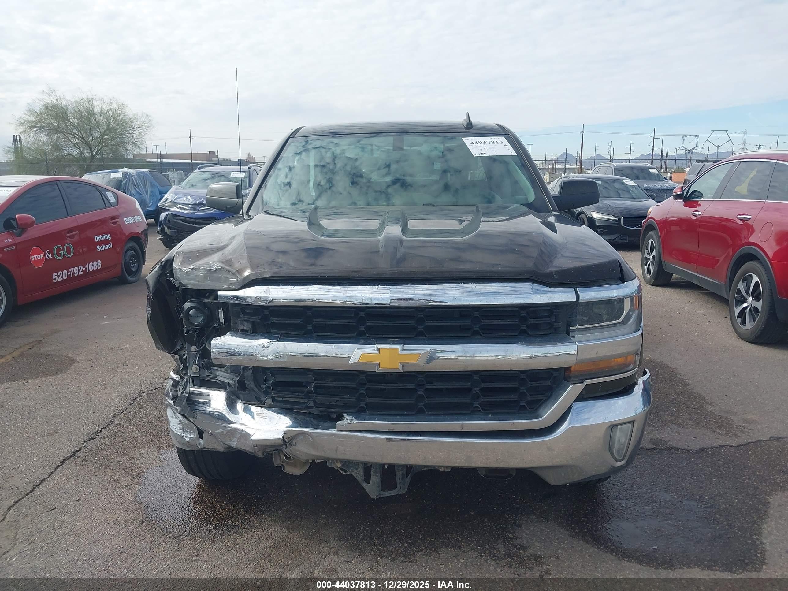CHEVROLET SILVERADO image 6