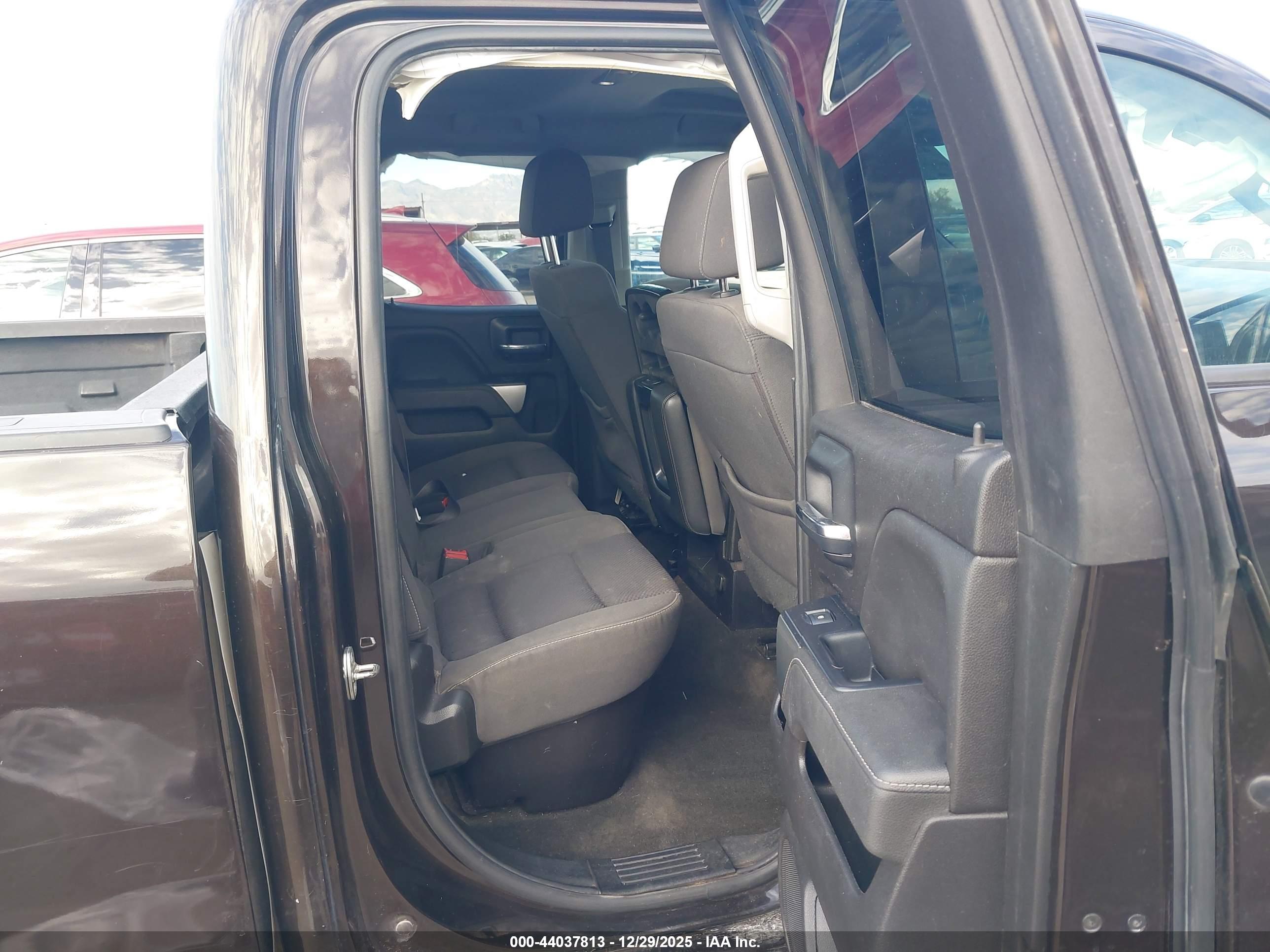 CHEVROLET SILVERADO image 8