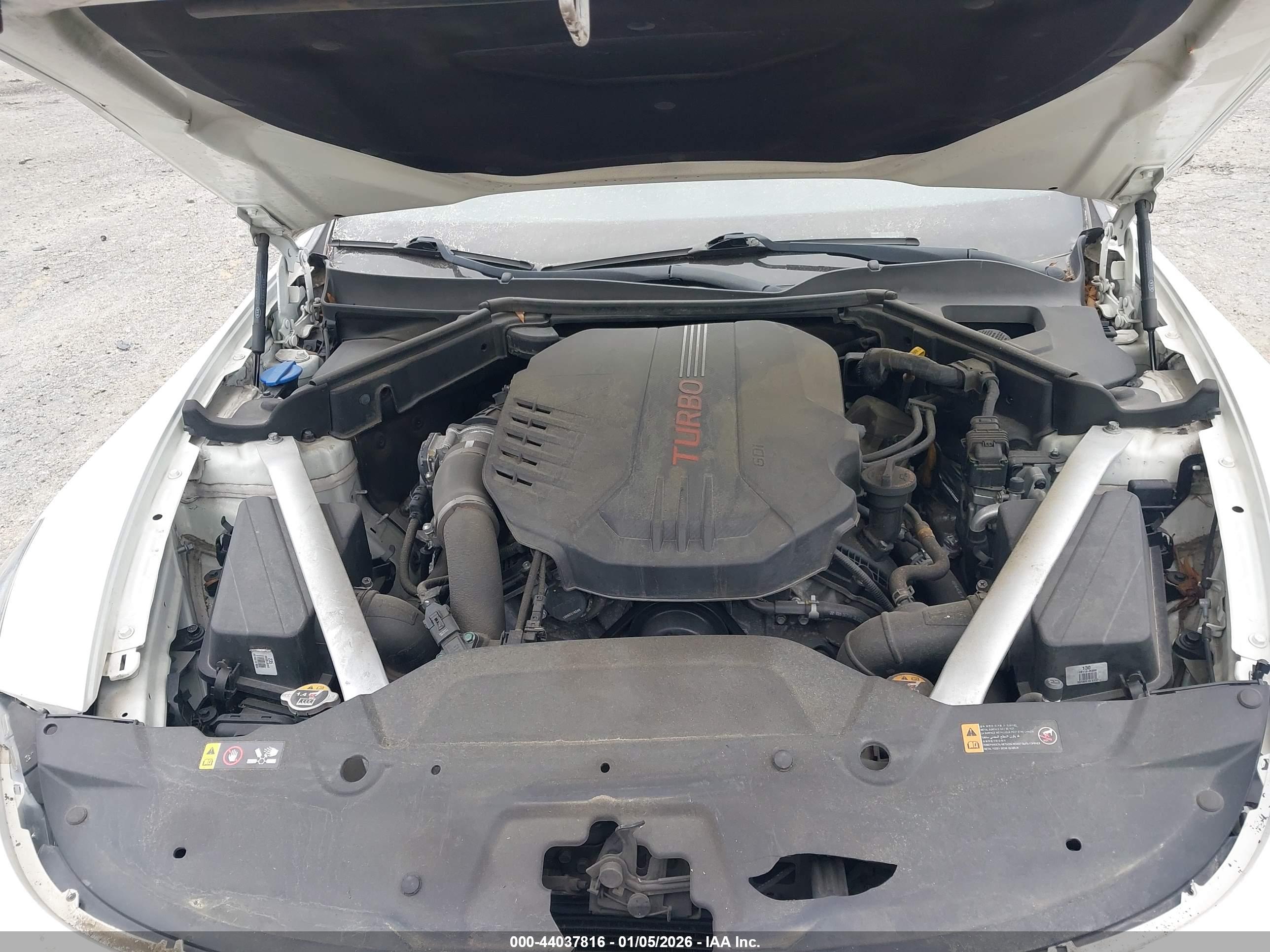 KIA STINGER image 10
