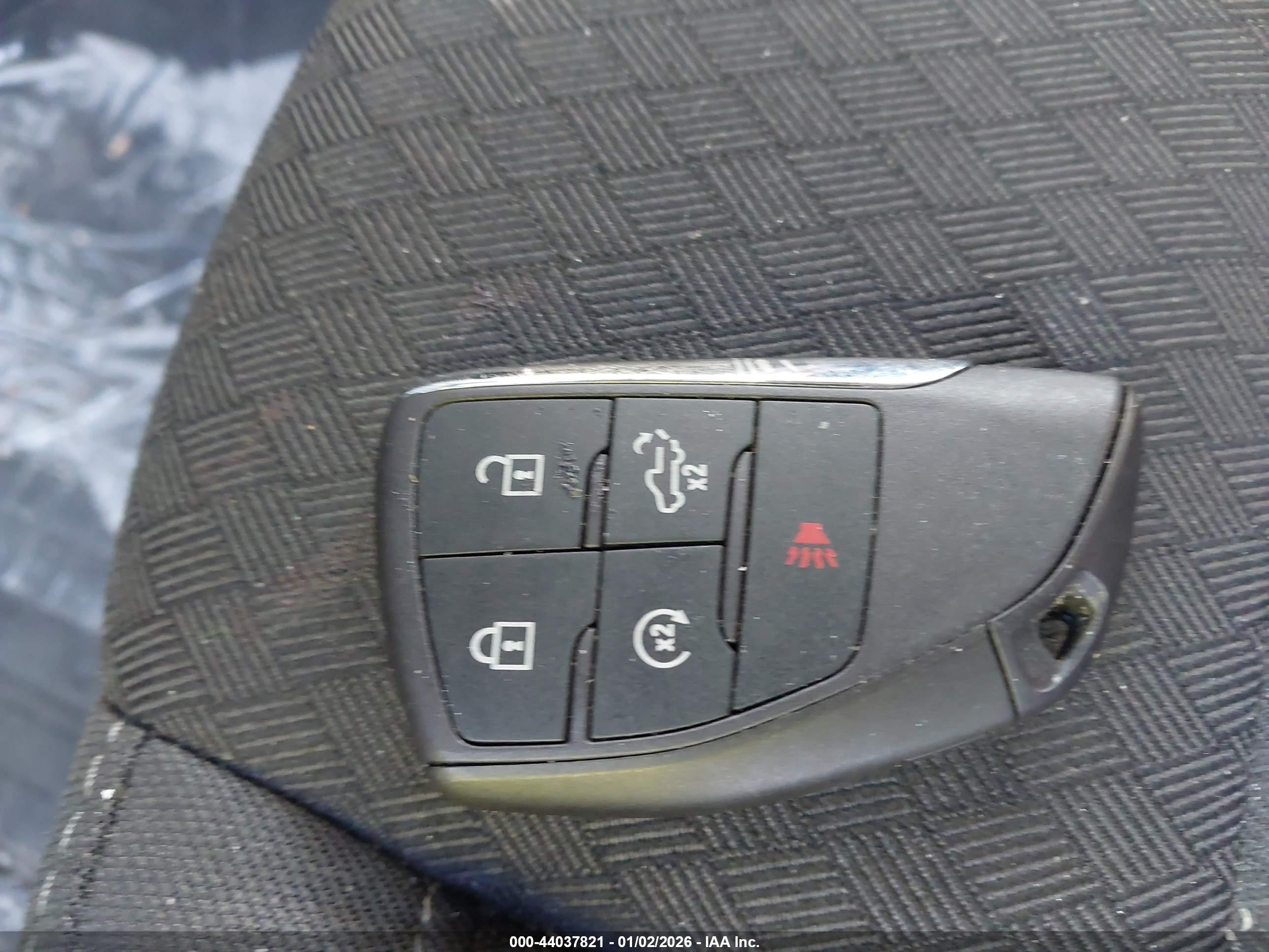 CHEVROLET SILVERADO image 11
