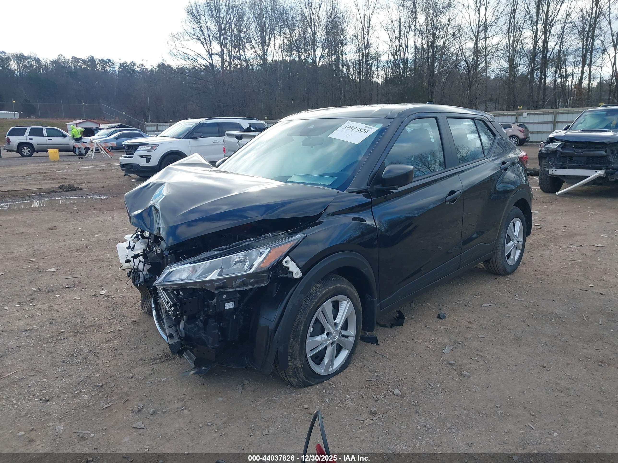 NISSAN KICKS image 2