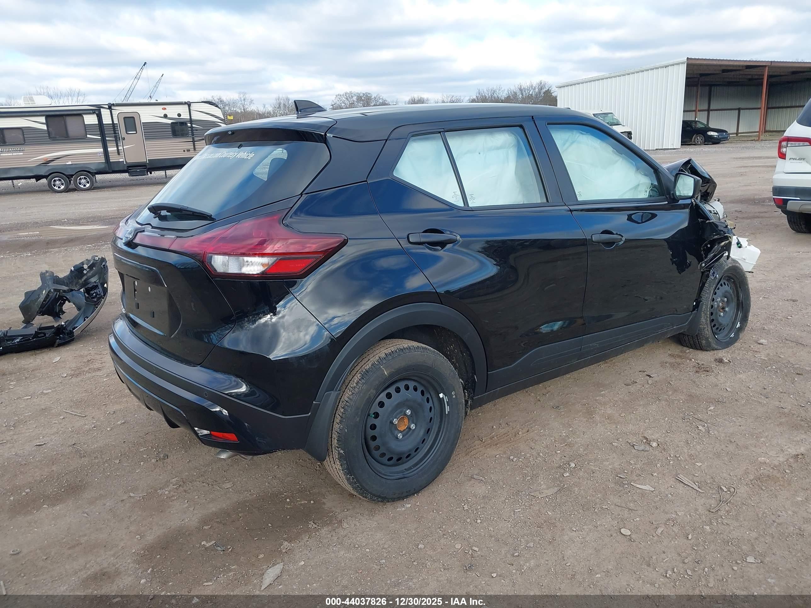 NISSAN KICKS image 4