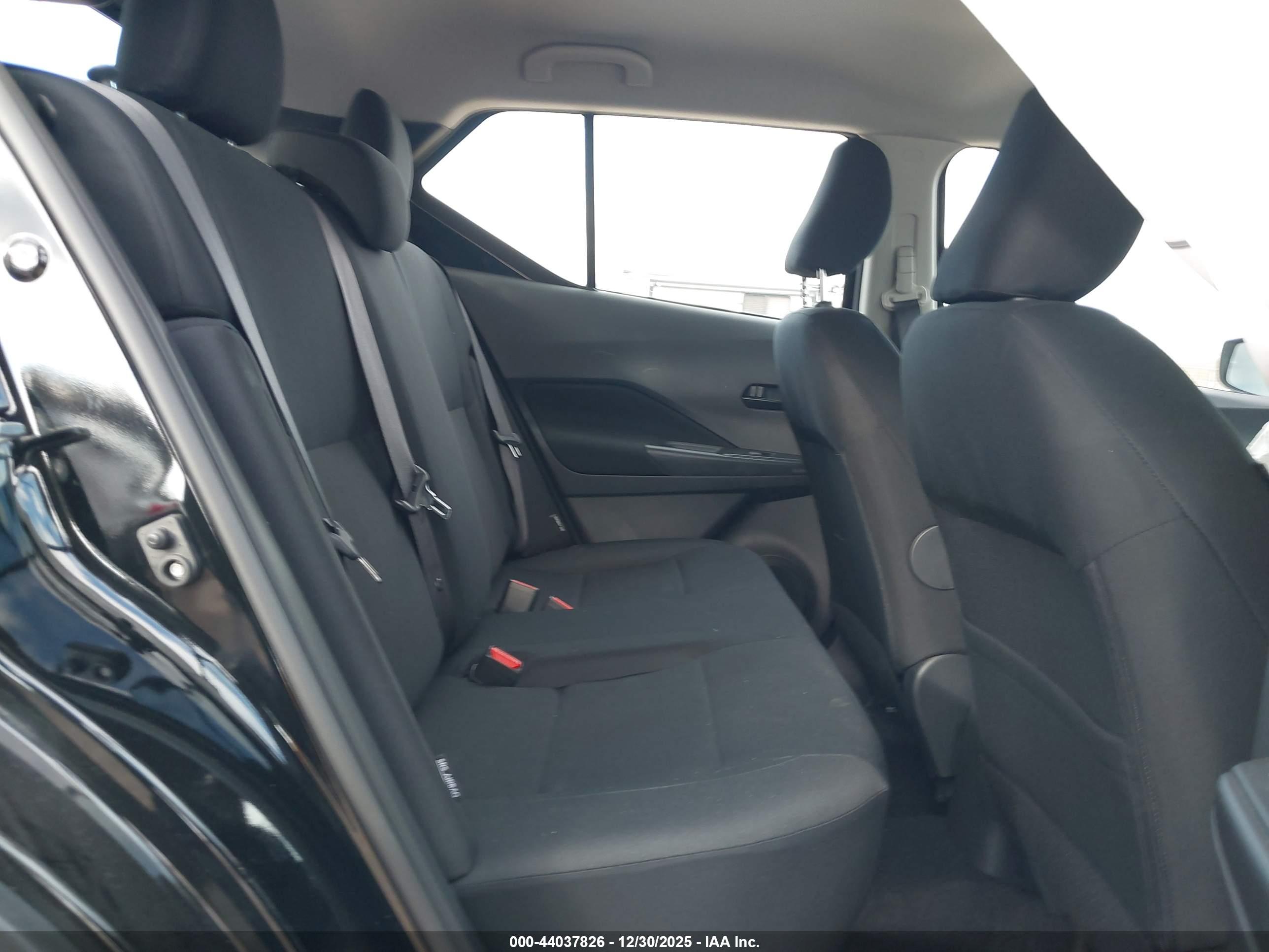 NISSAN KICKS image 8