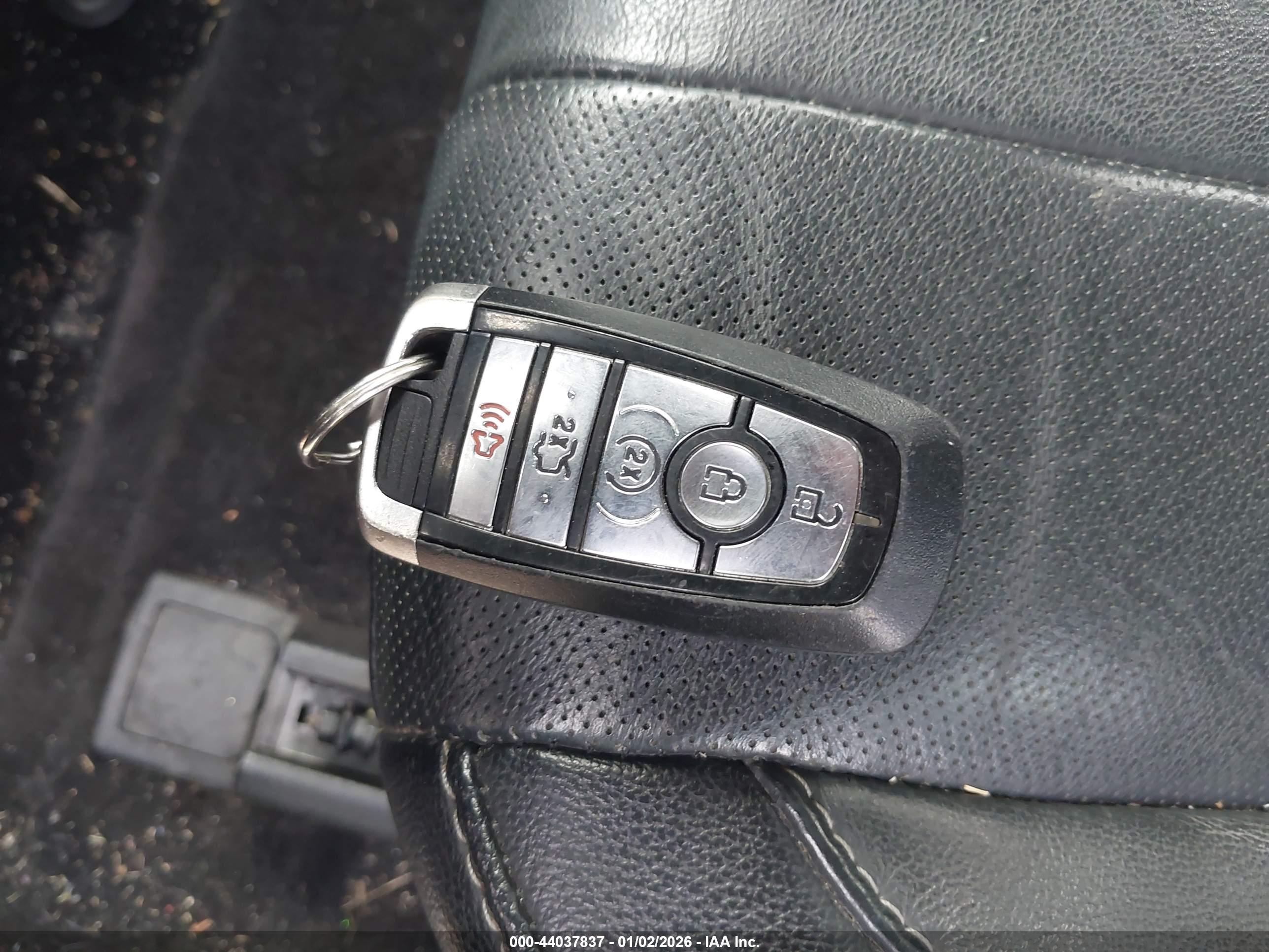 FORD FUSION image 11