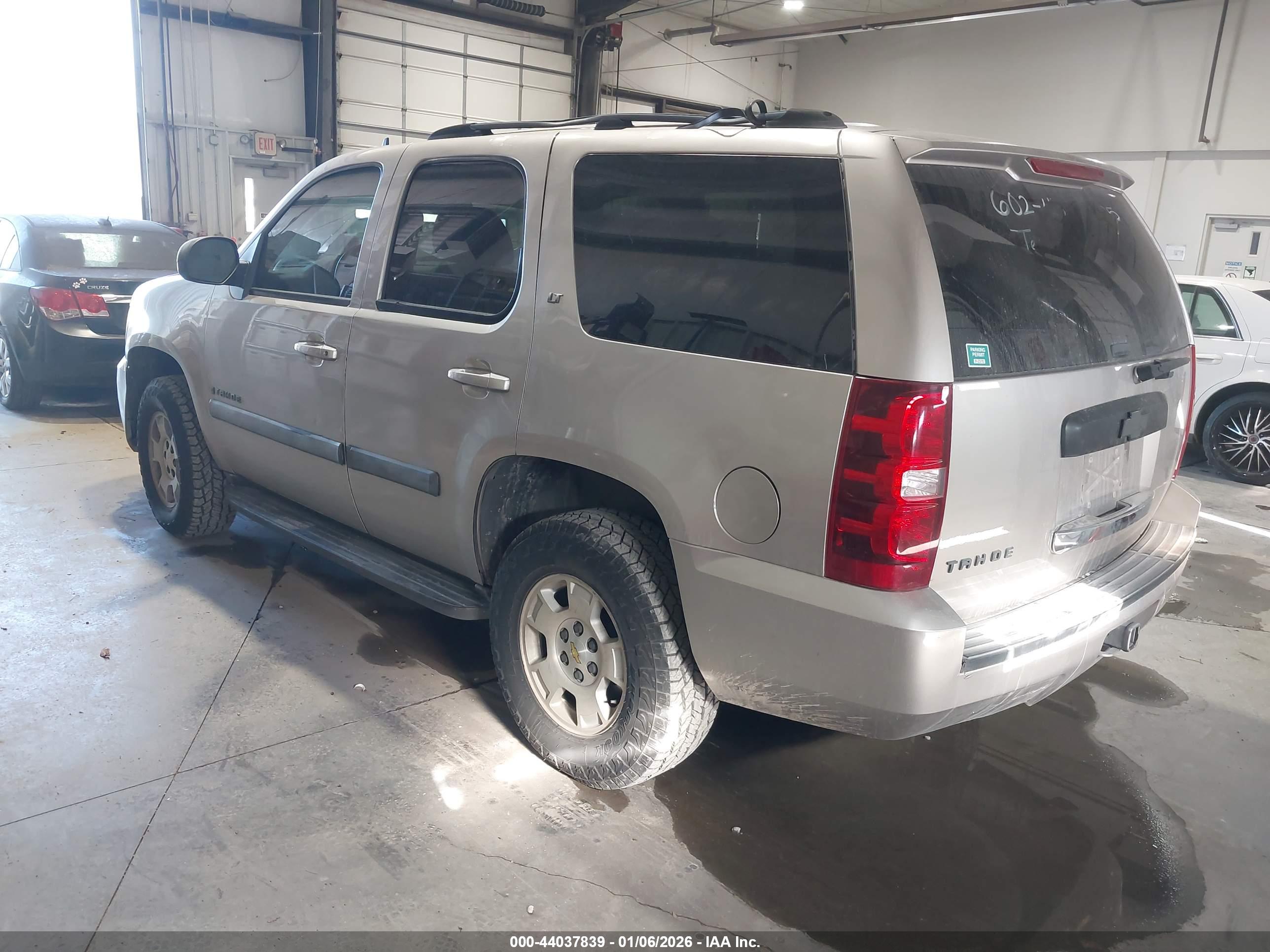 CHEVROLET TAHOE image 3