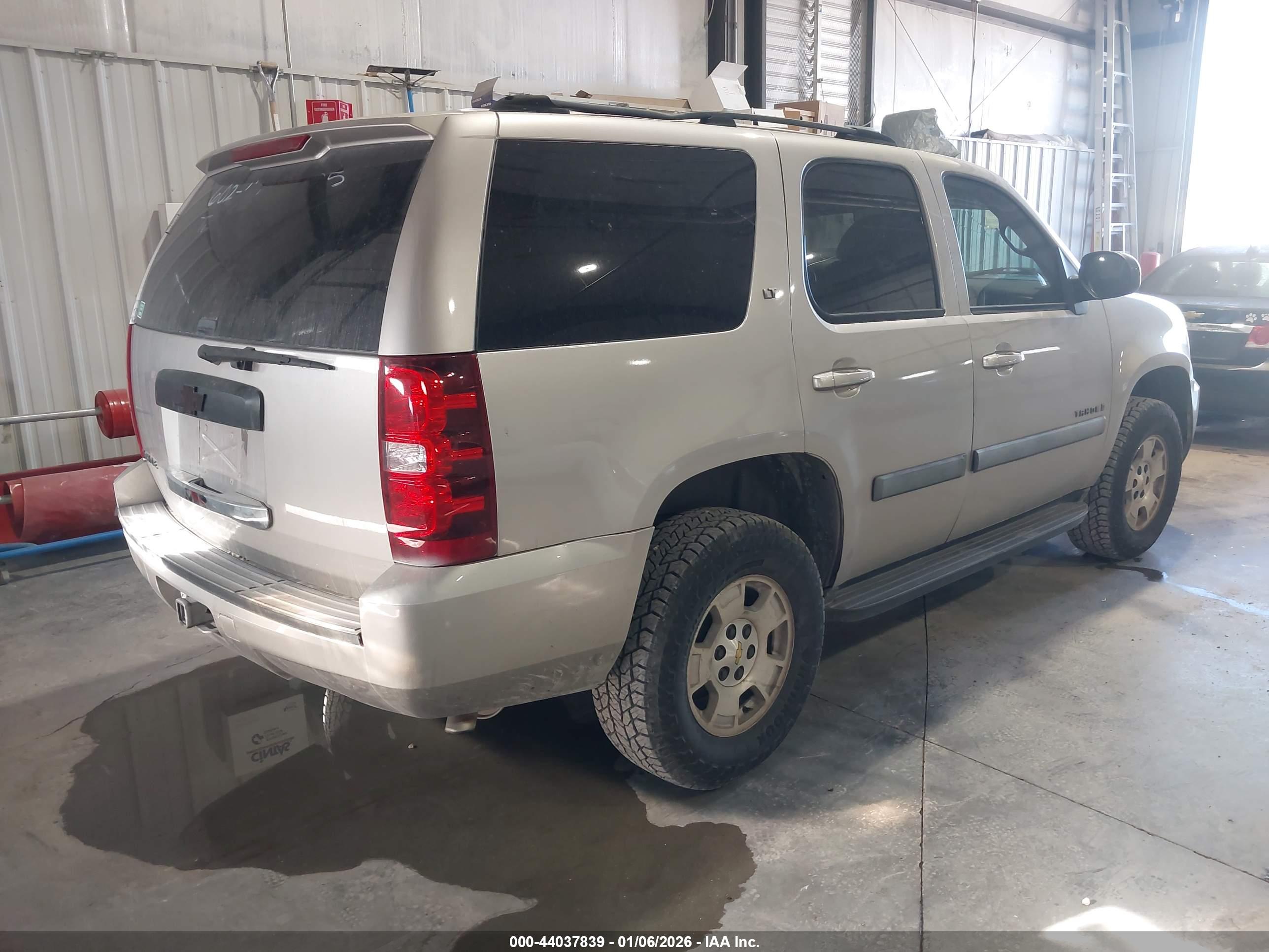 CHEVROLET TAHOE image 4