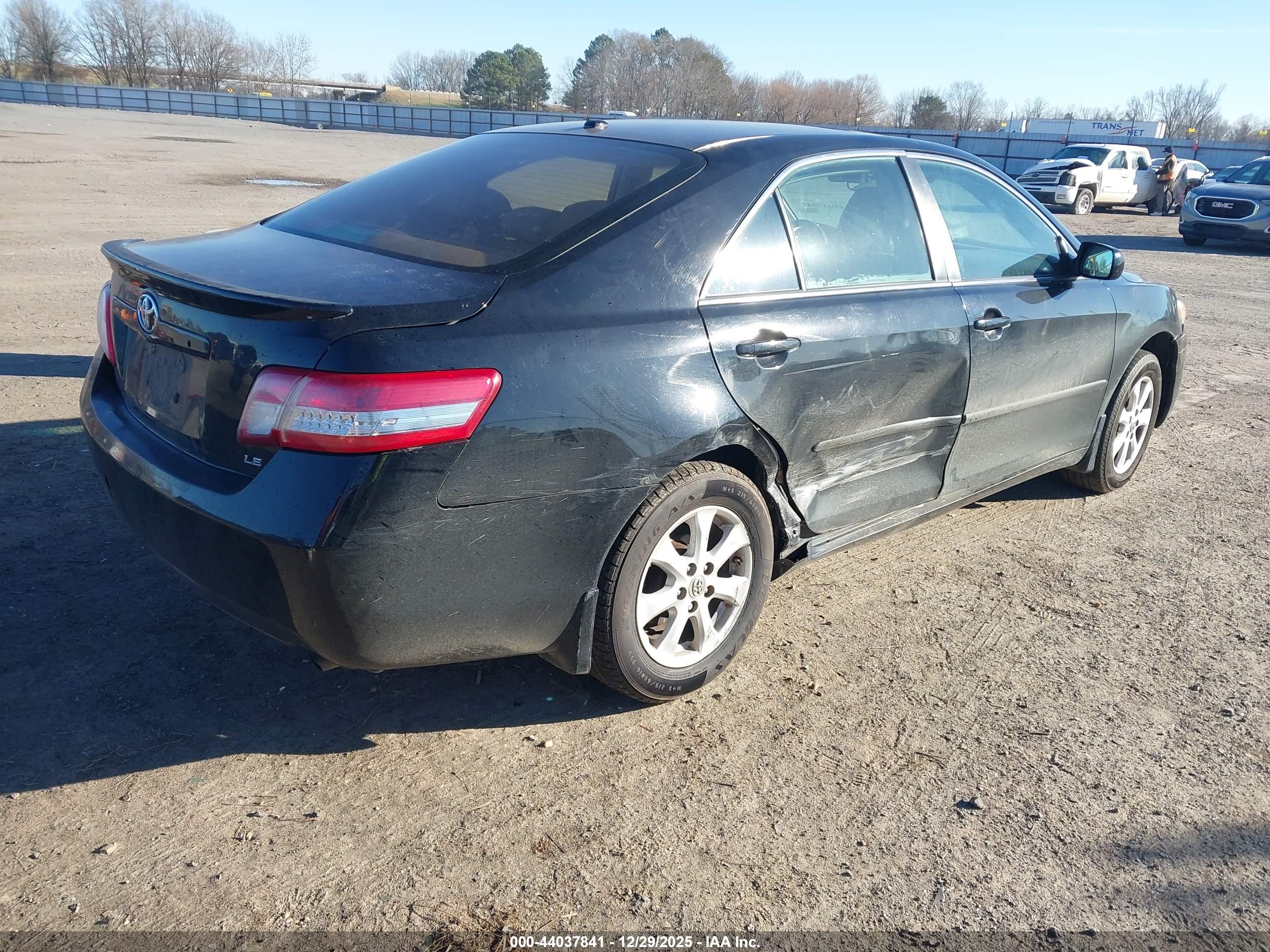 TOYOTA CAMRY image 4