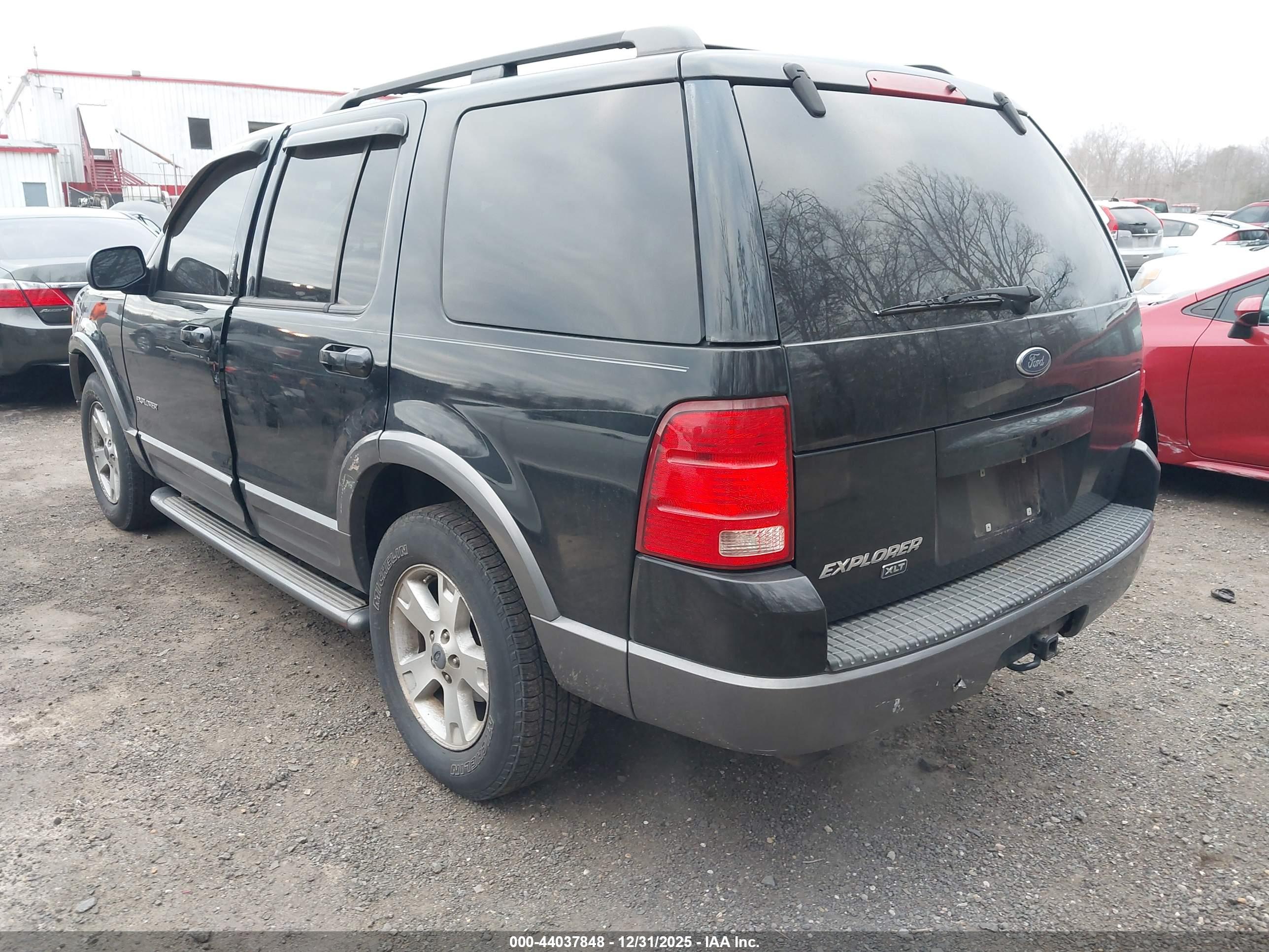 FORD EXPLORER image 3