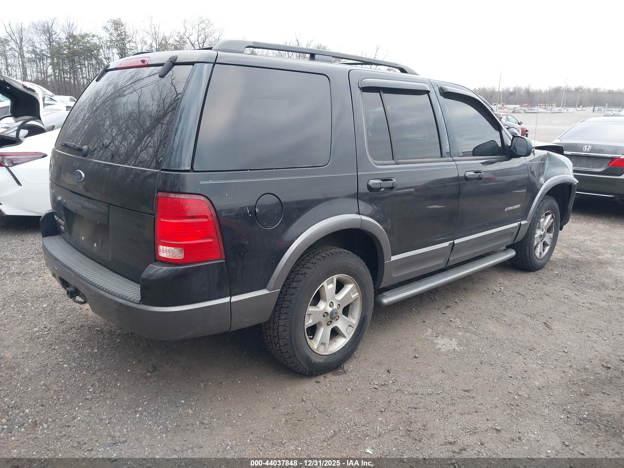 FORD EXPLORER image 4