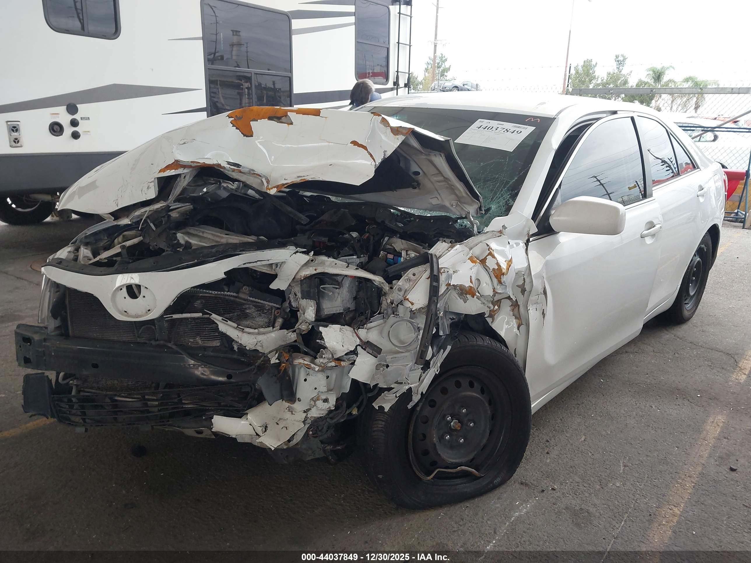 TOYOTA CAMRY image 6