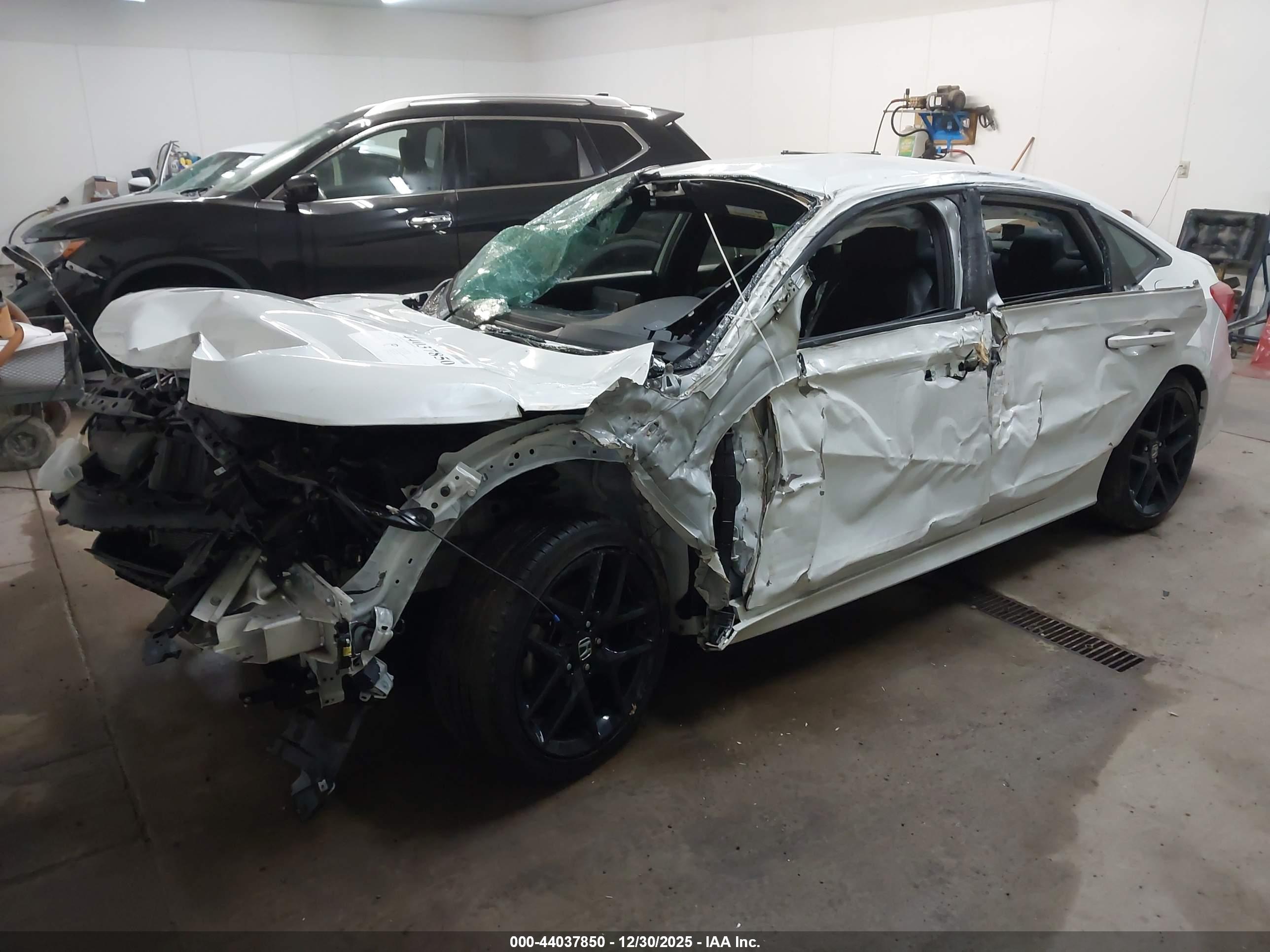 HONDA CIVIC image 2