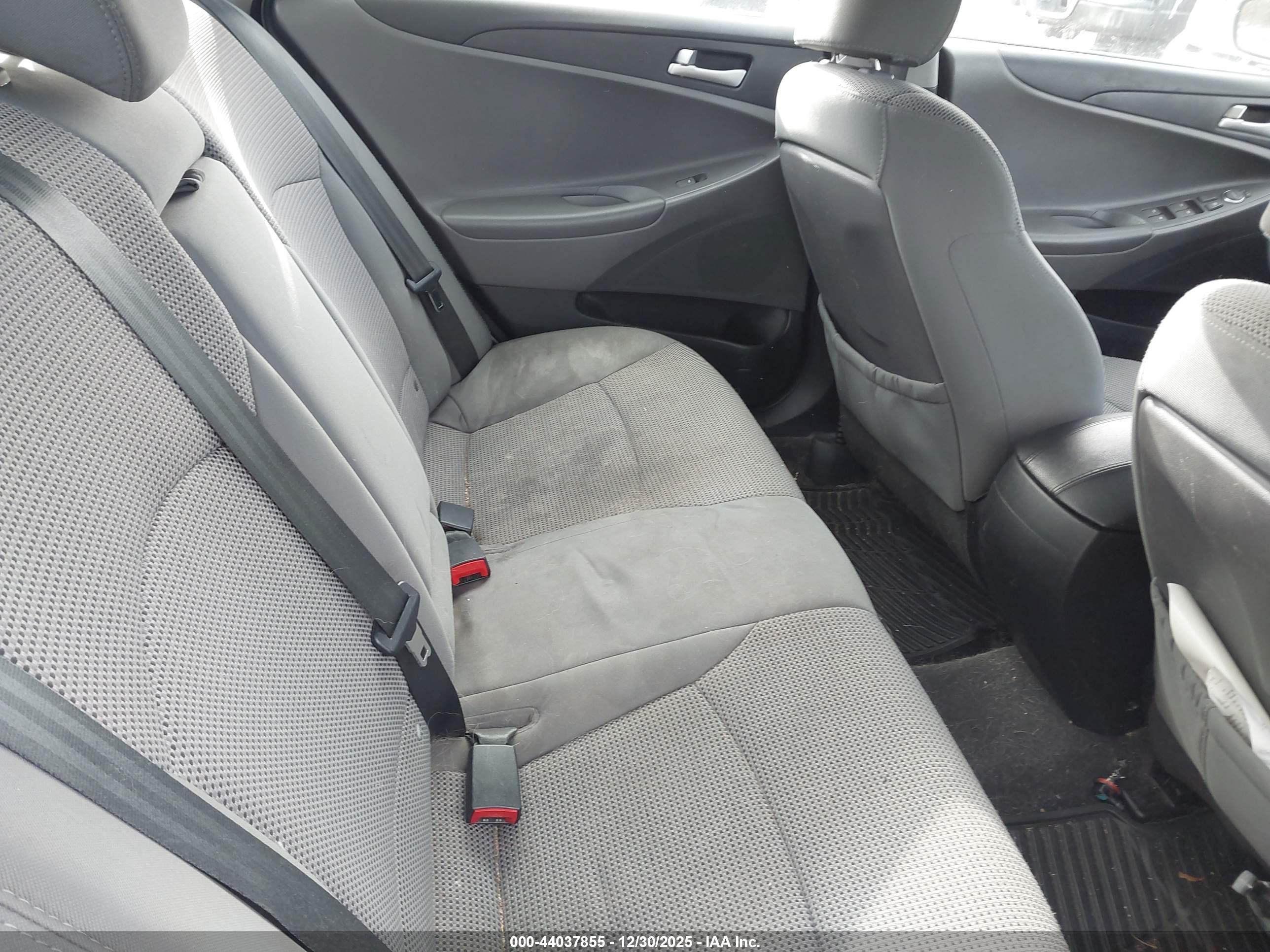 HYUNDAI SONATA image 8