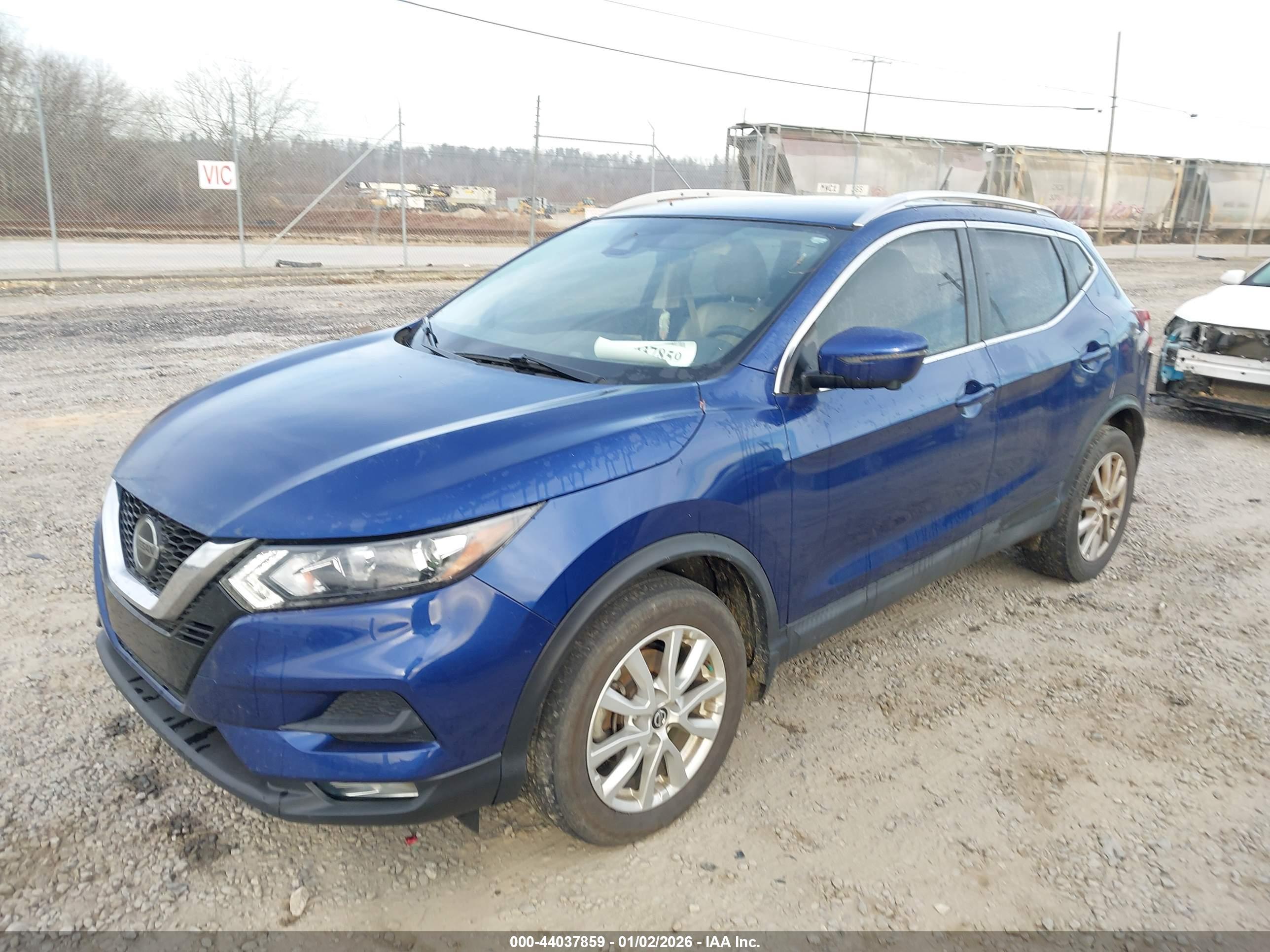 NISSAN ROGUE image 2
