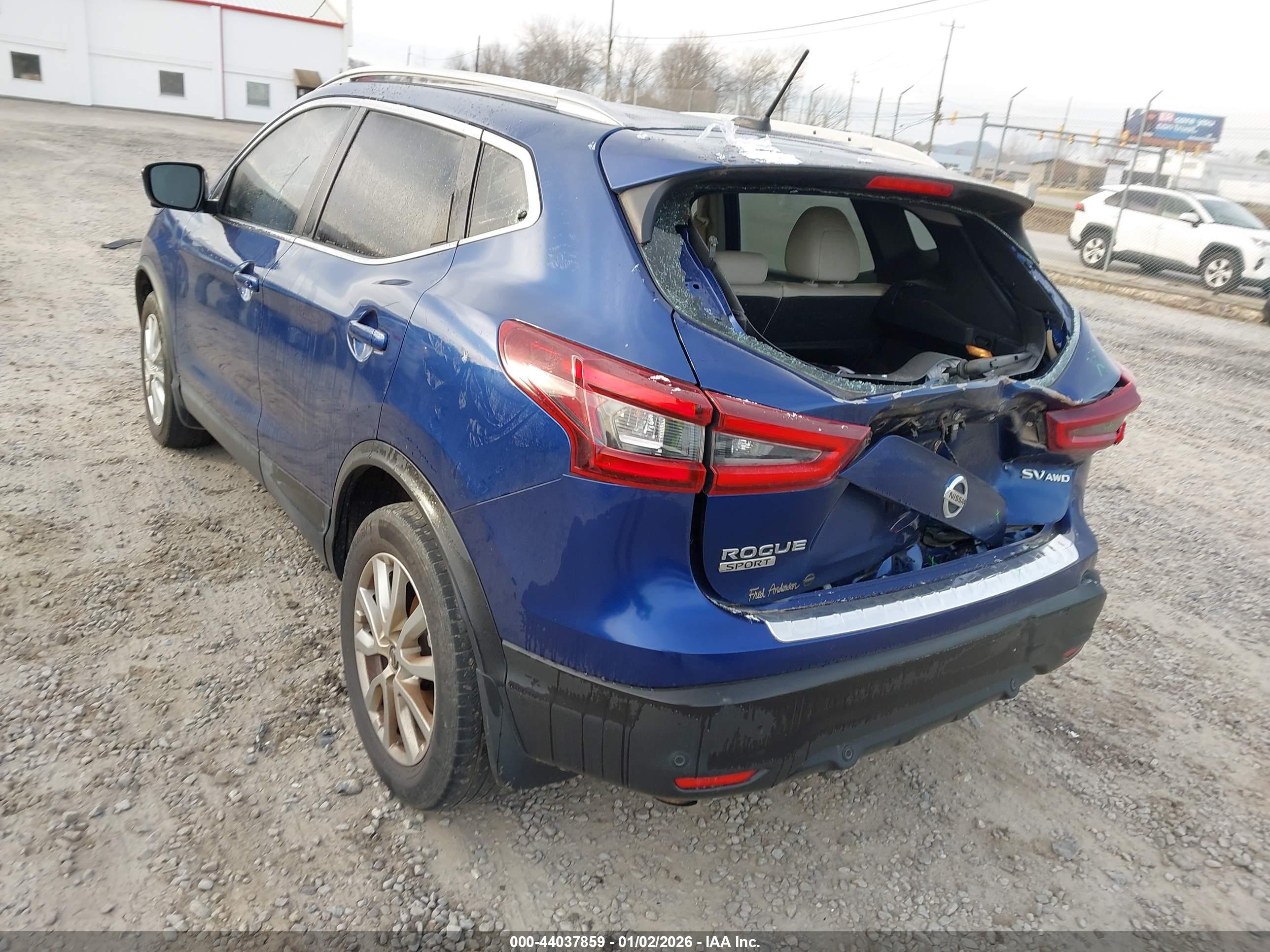 NISSAN ROGUE image 3