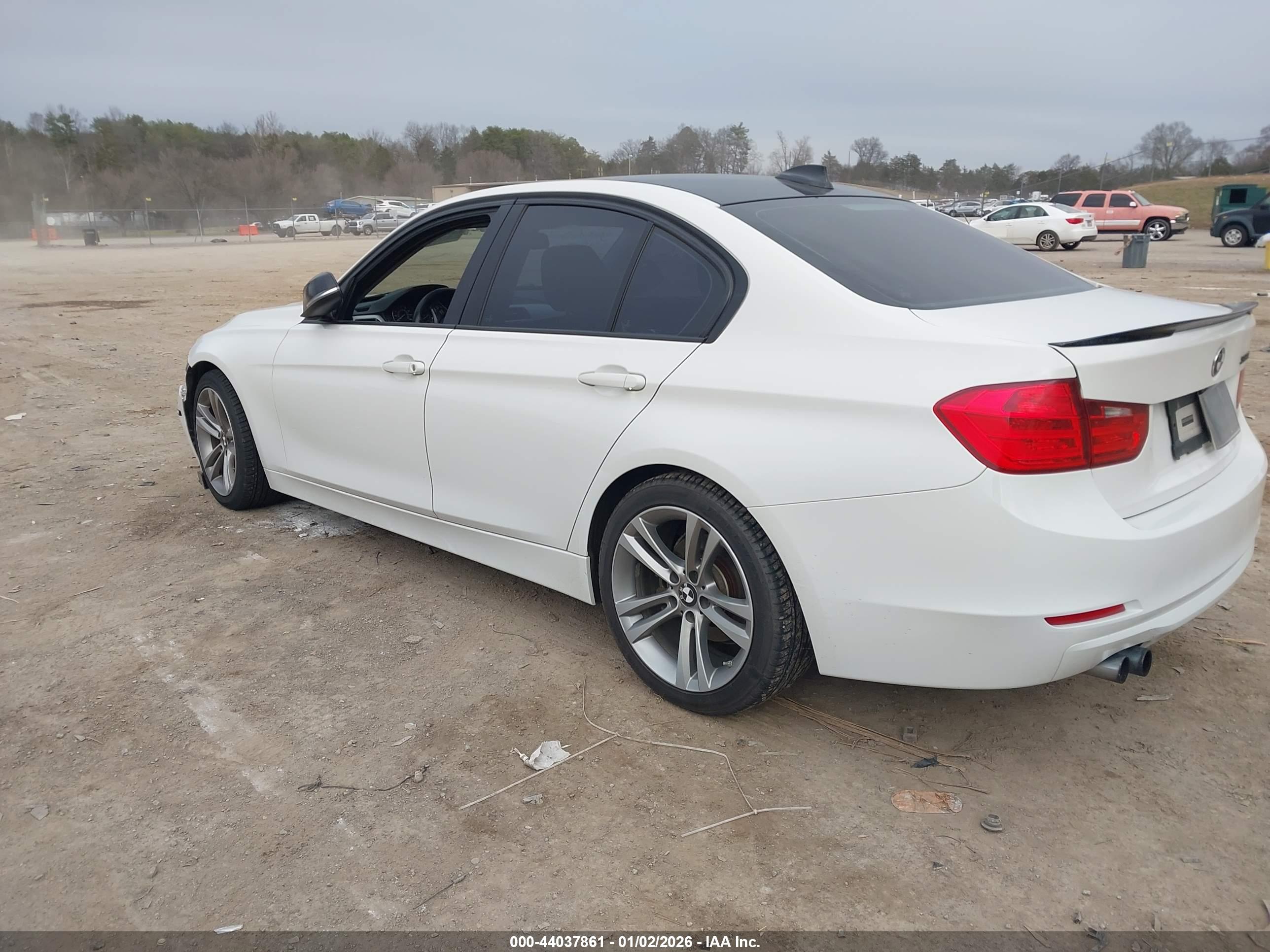 BMW 328I image 3