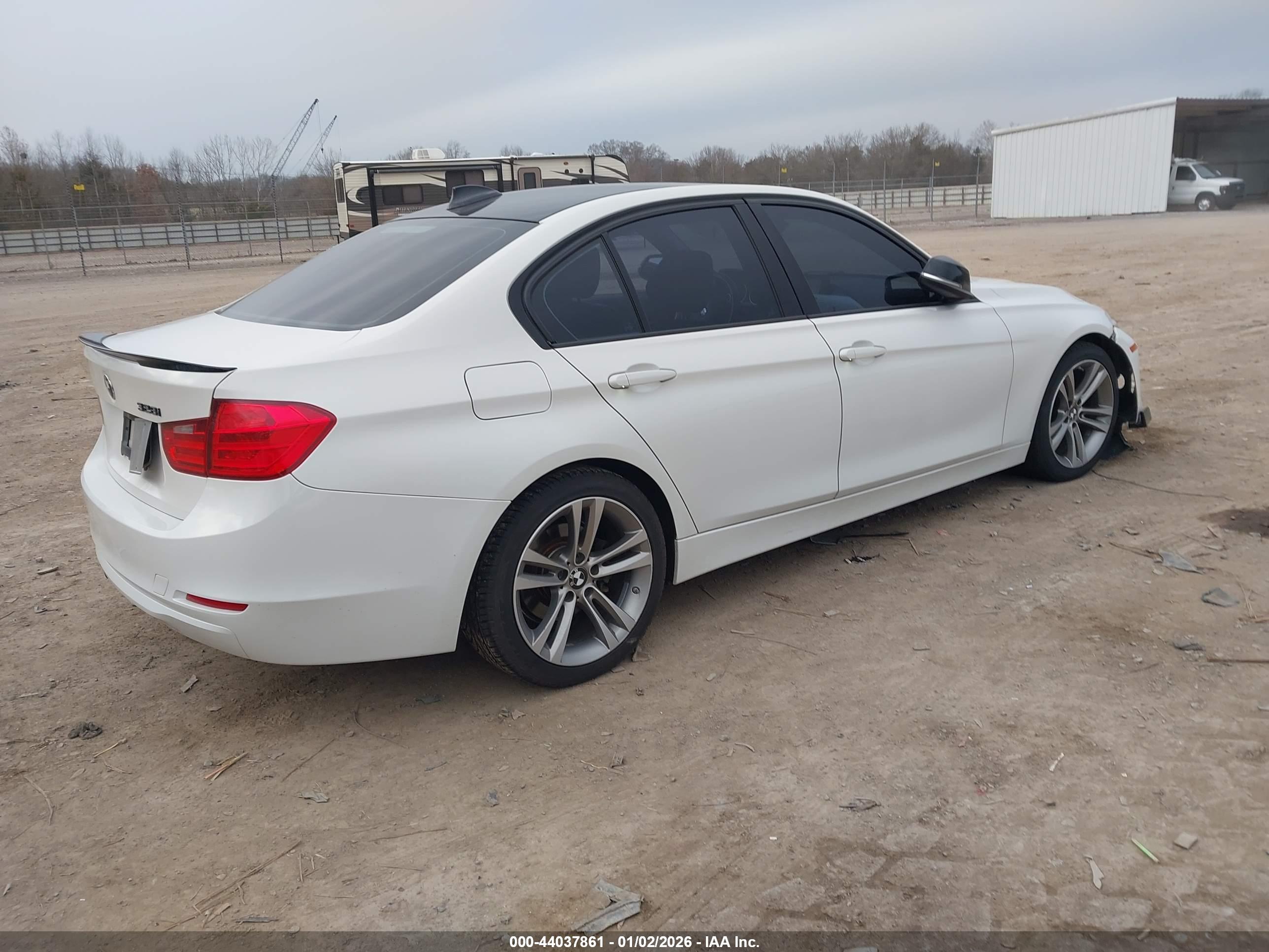 BMW 328I image 4