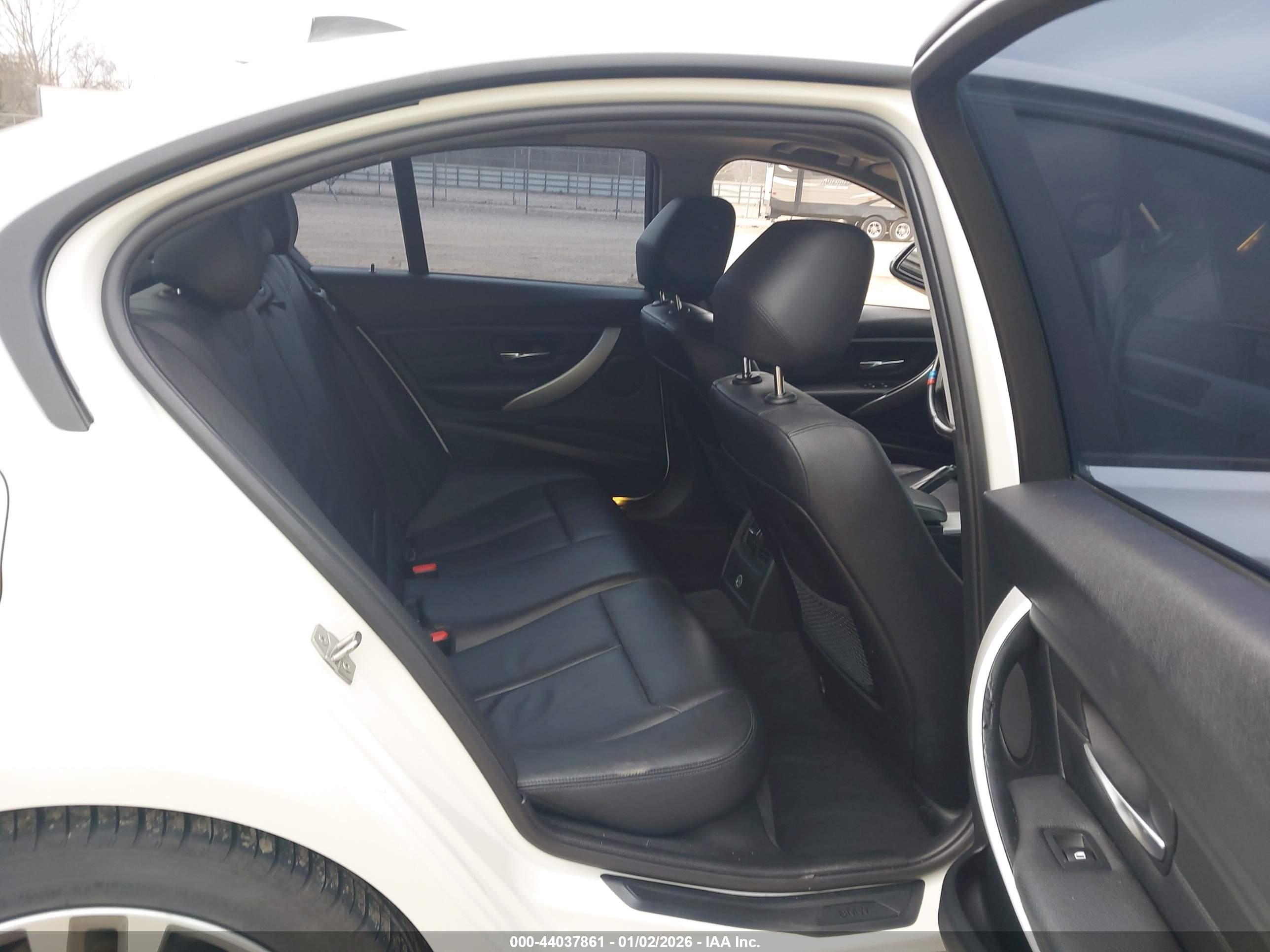 BMW 328I image 8