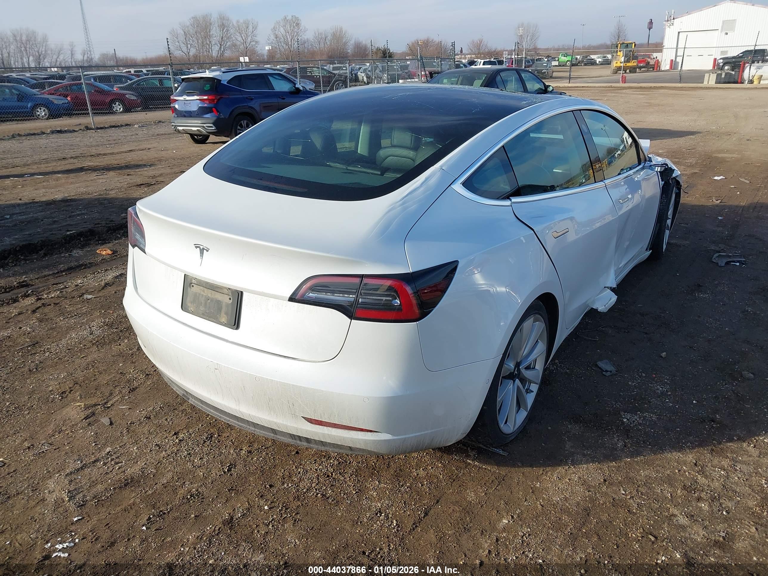TESLA MODEL image 4