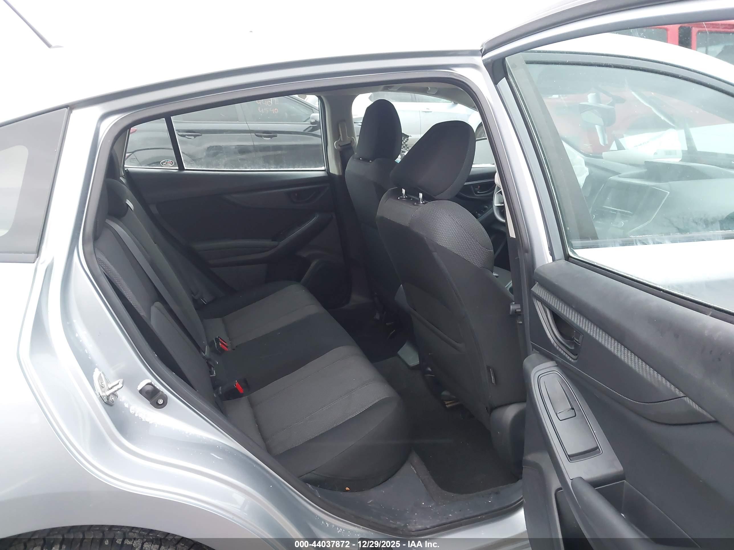 SUBARU IMPREZA image 8