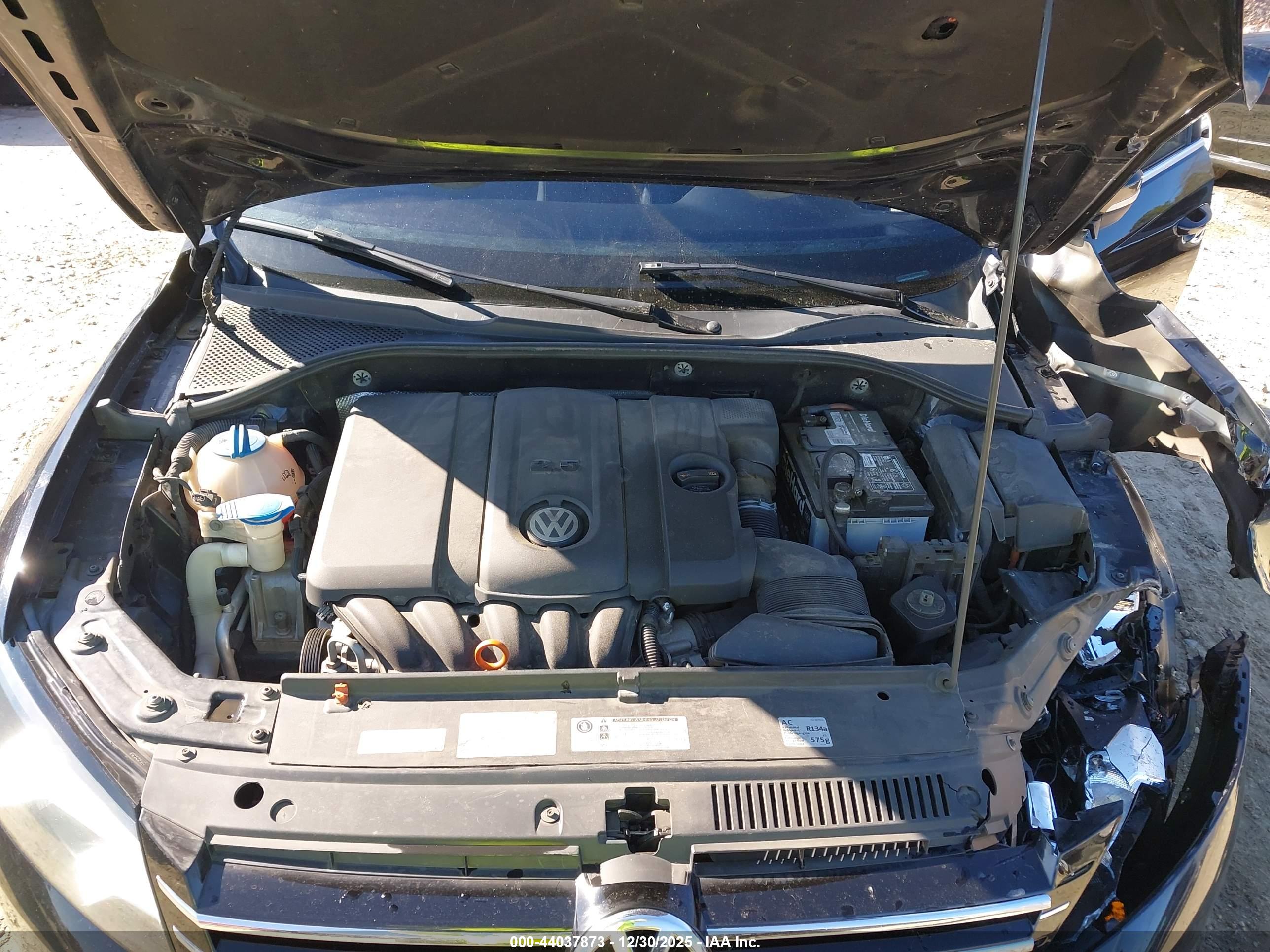 VOLKSWAGEN PASSAT image 10