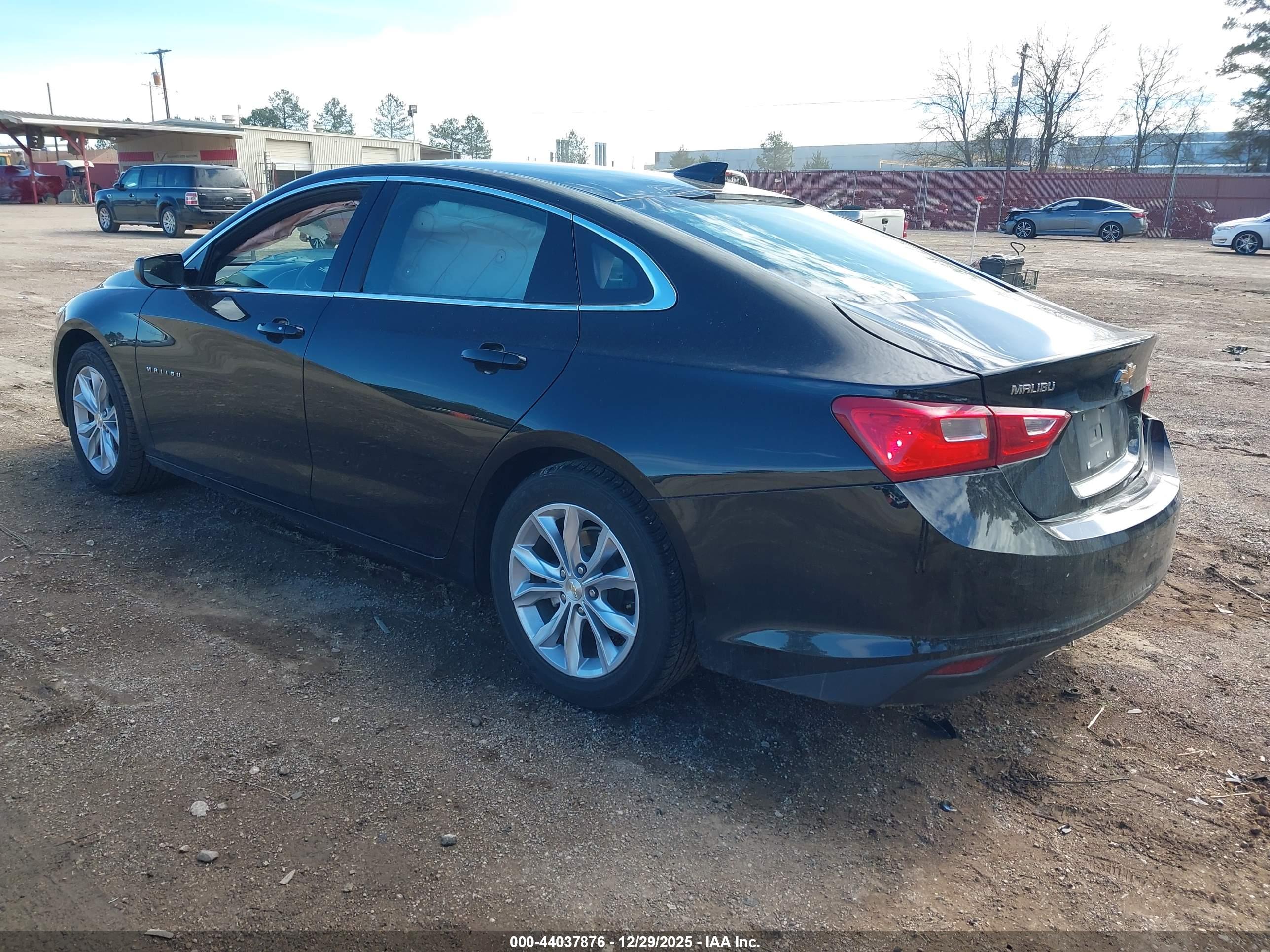 CHEVROLET MALIBU image 3