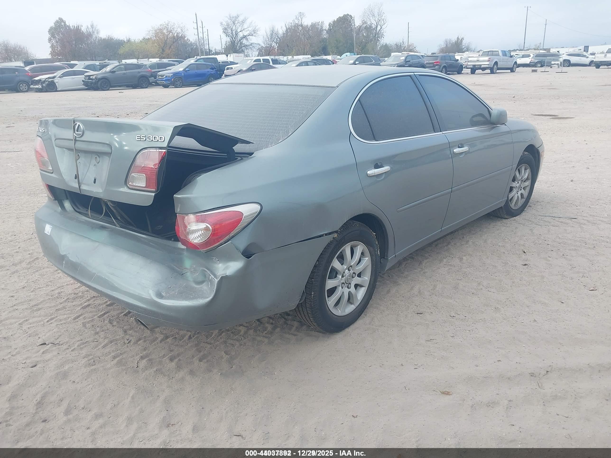 LEXUS ES image 4