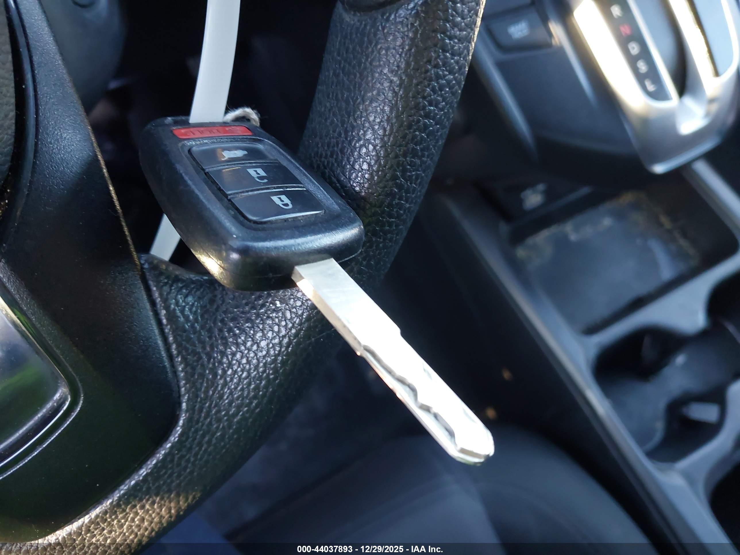 HONDA CR-V image 11