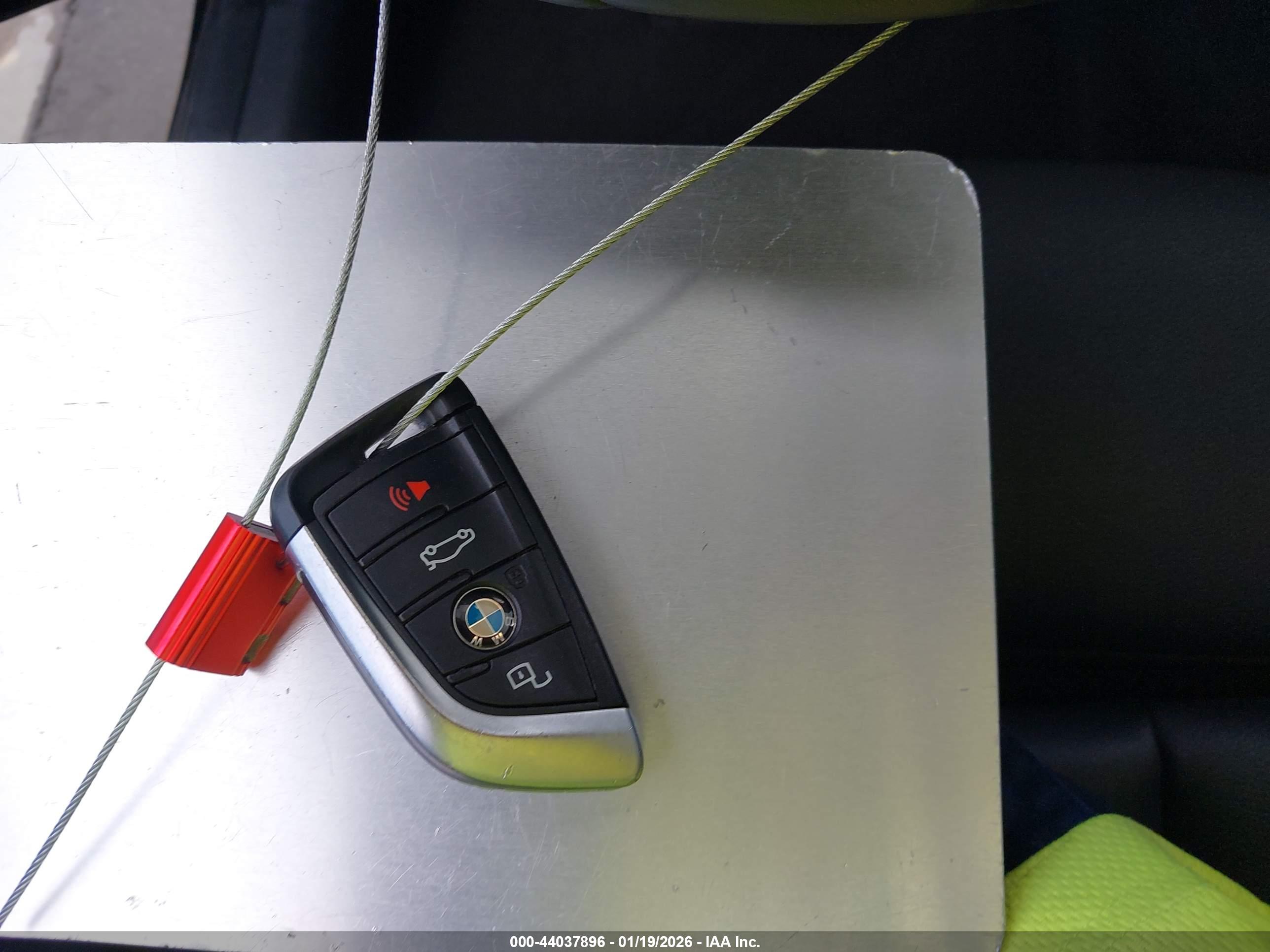 BMW 330I image 11