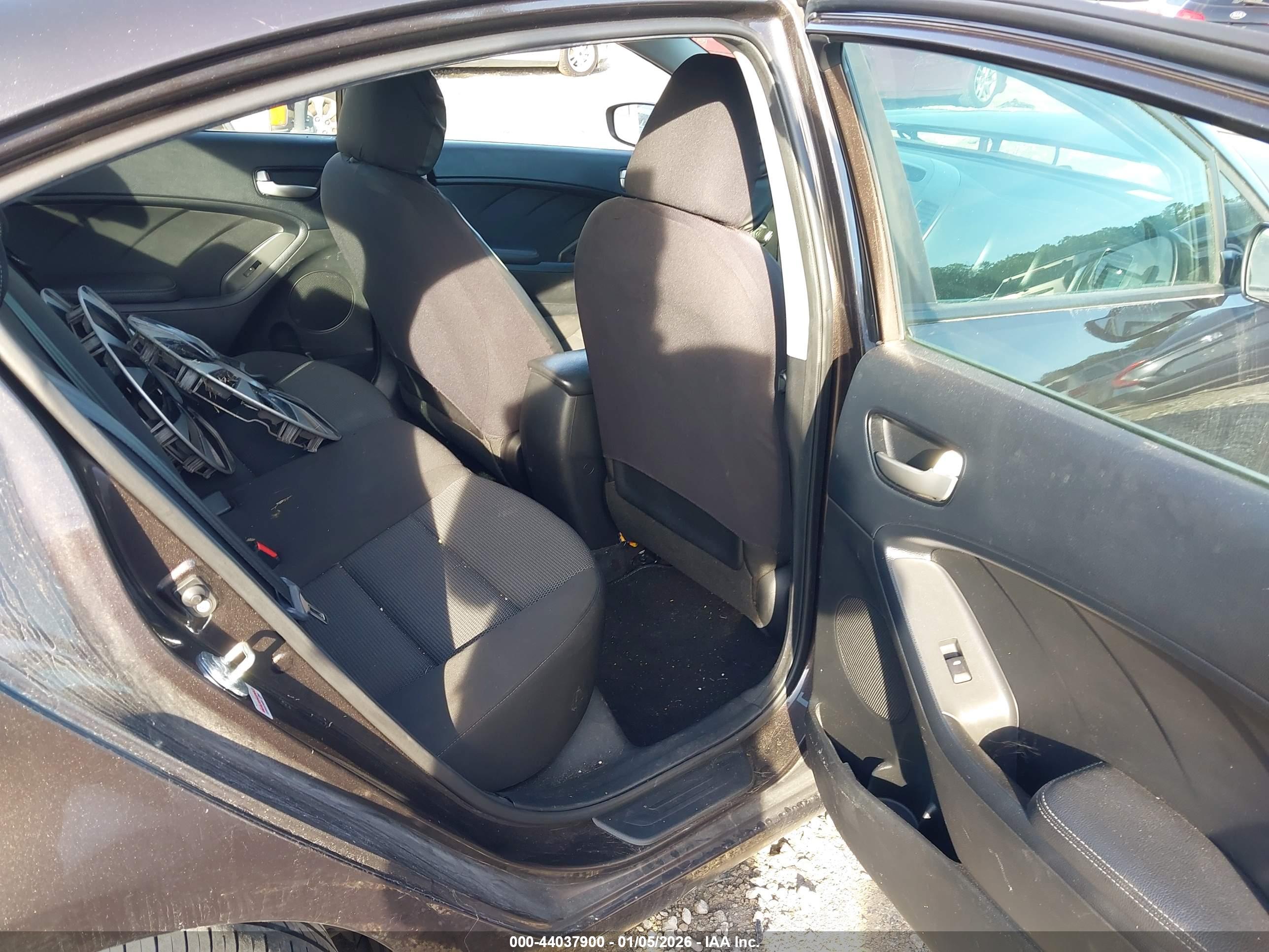 KIA FORTE image 8