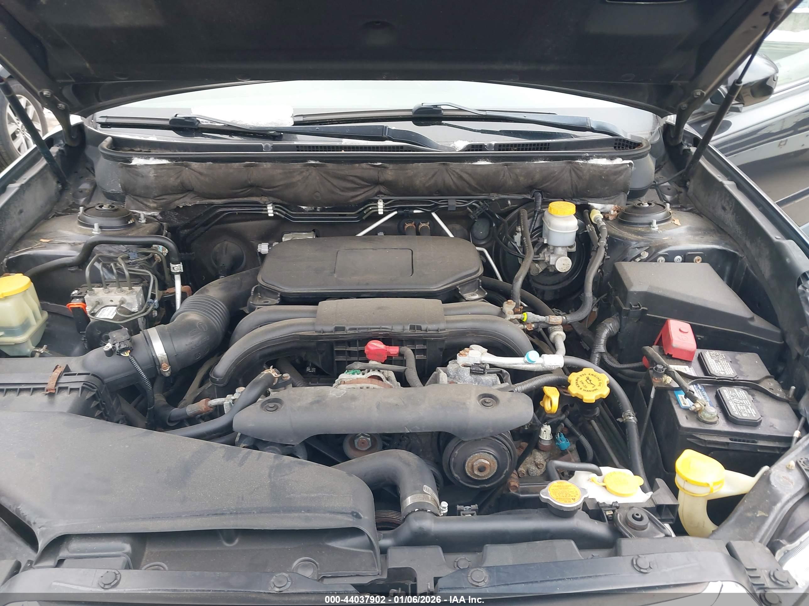 SUBARU OUTBACK image 10