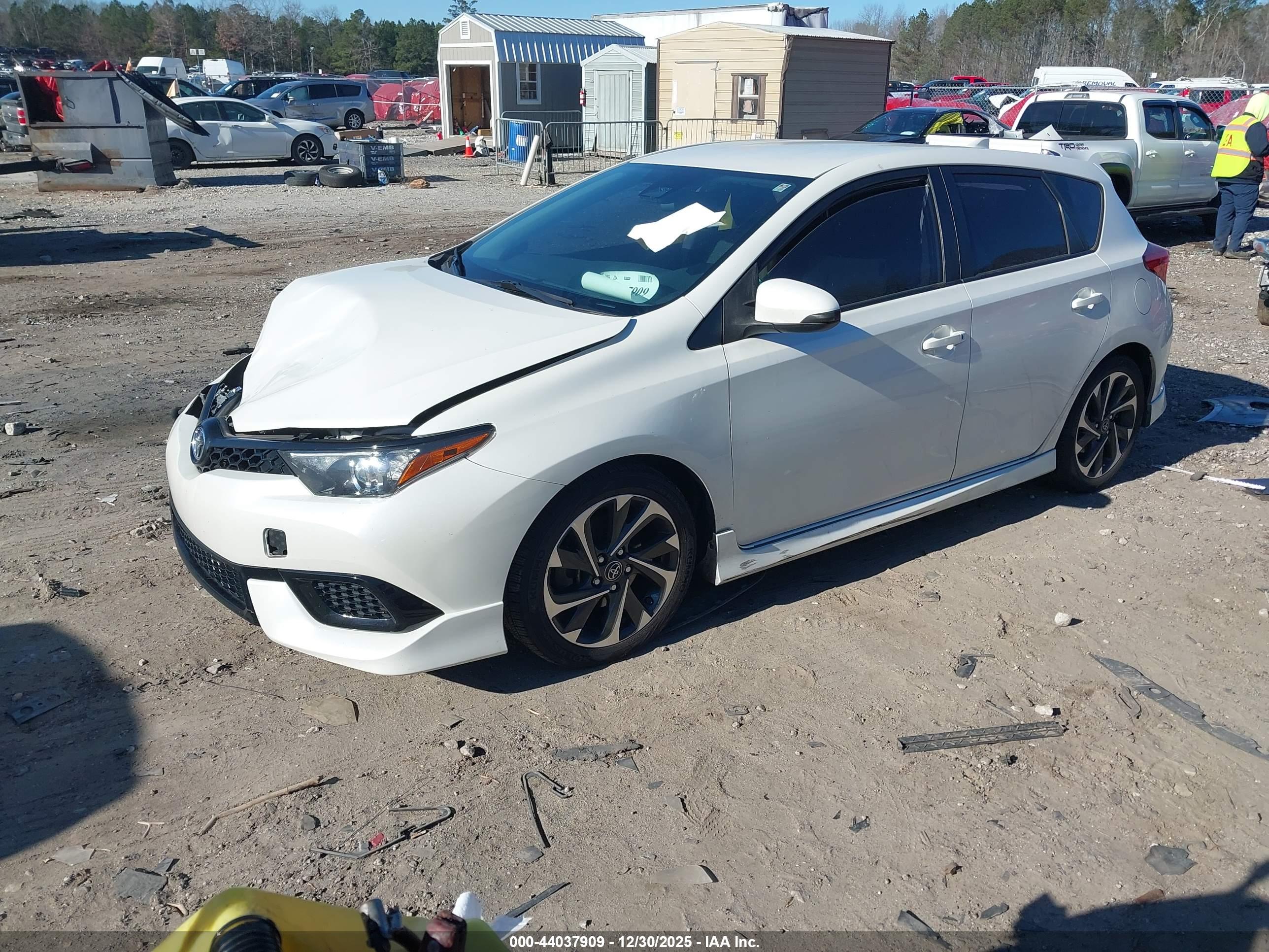 TOYOTA COROLLA image 2