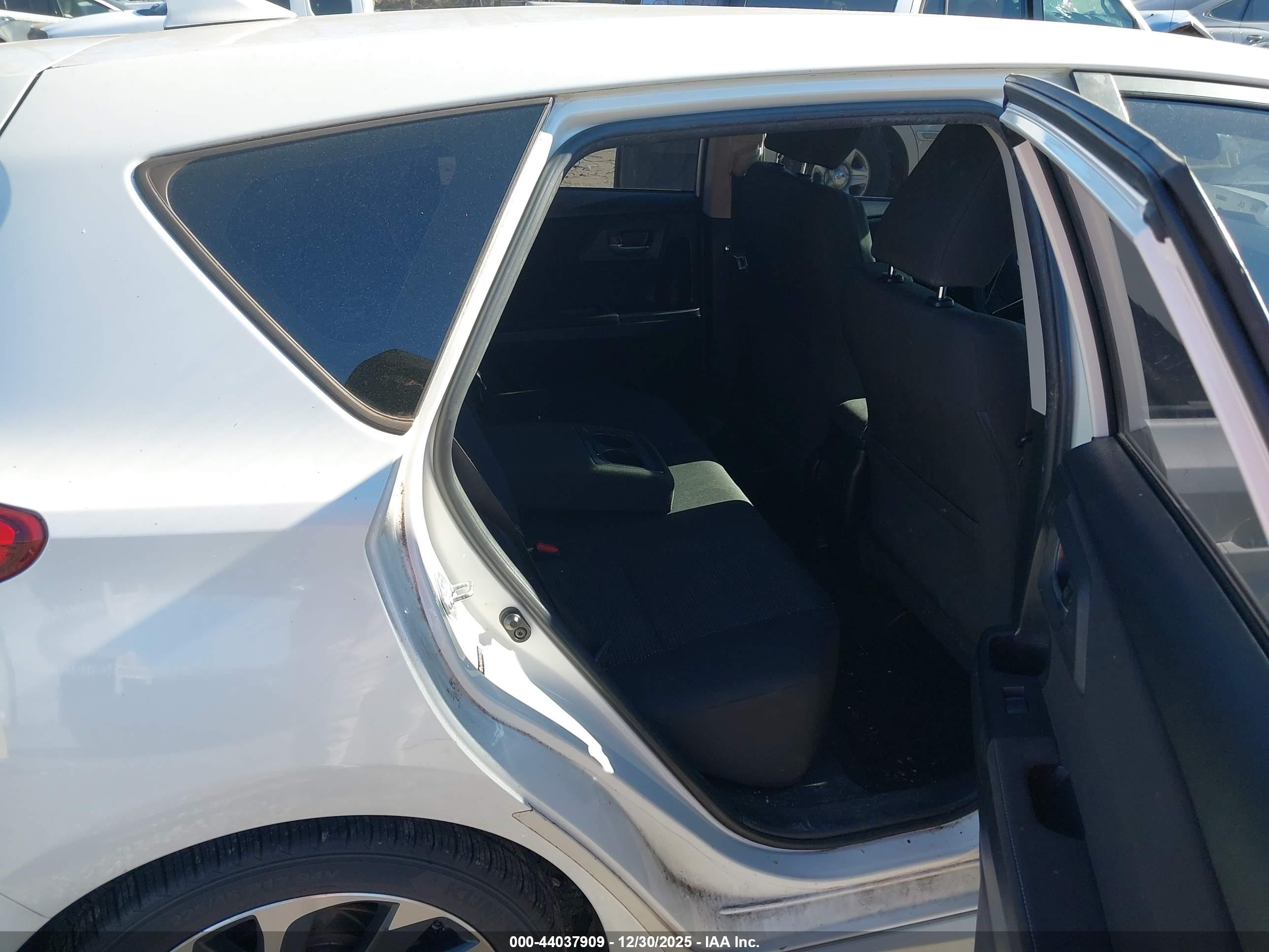 TOYOTA COROLLA image 8