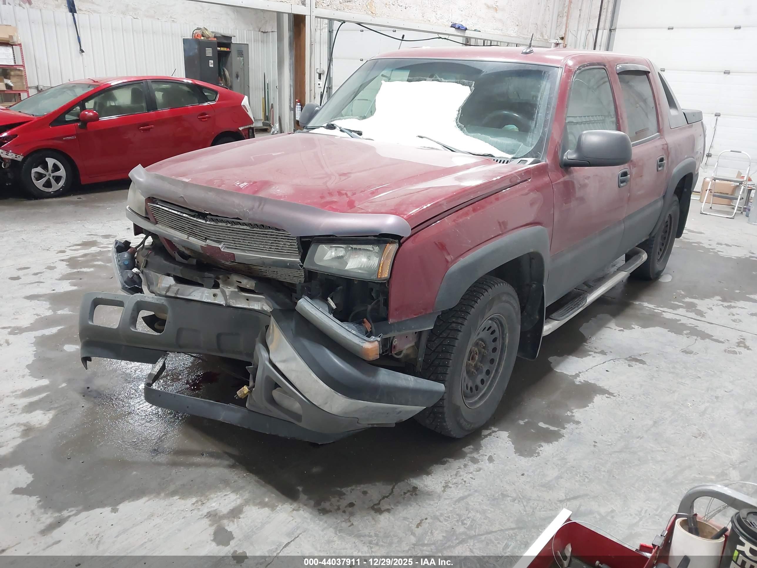 CHEVROLET AVALANCHE image 2