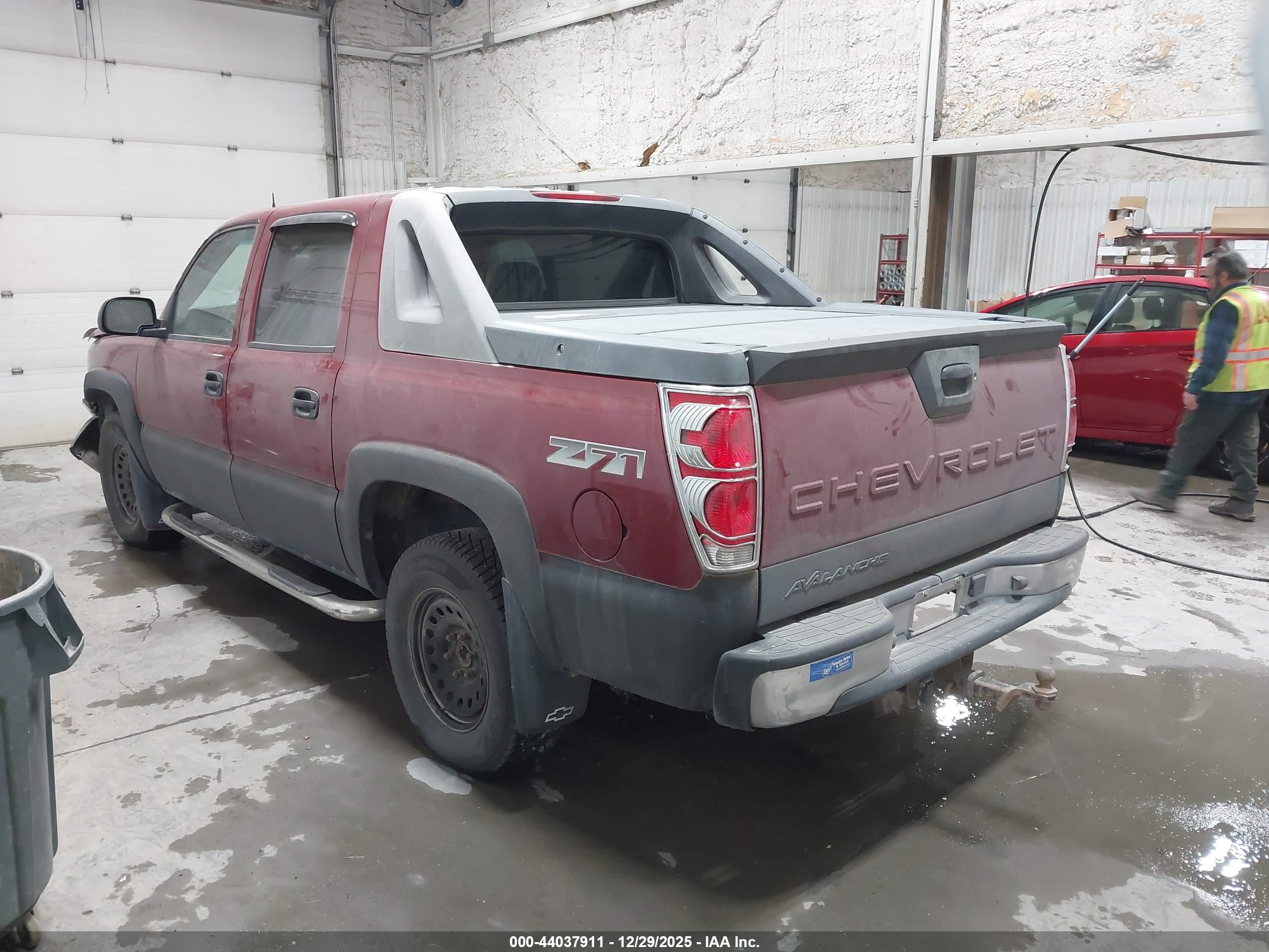 CHEVROLET AVALANCHE image 3