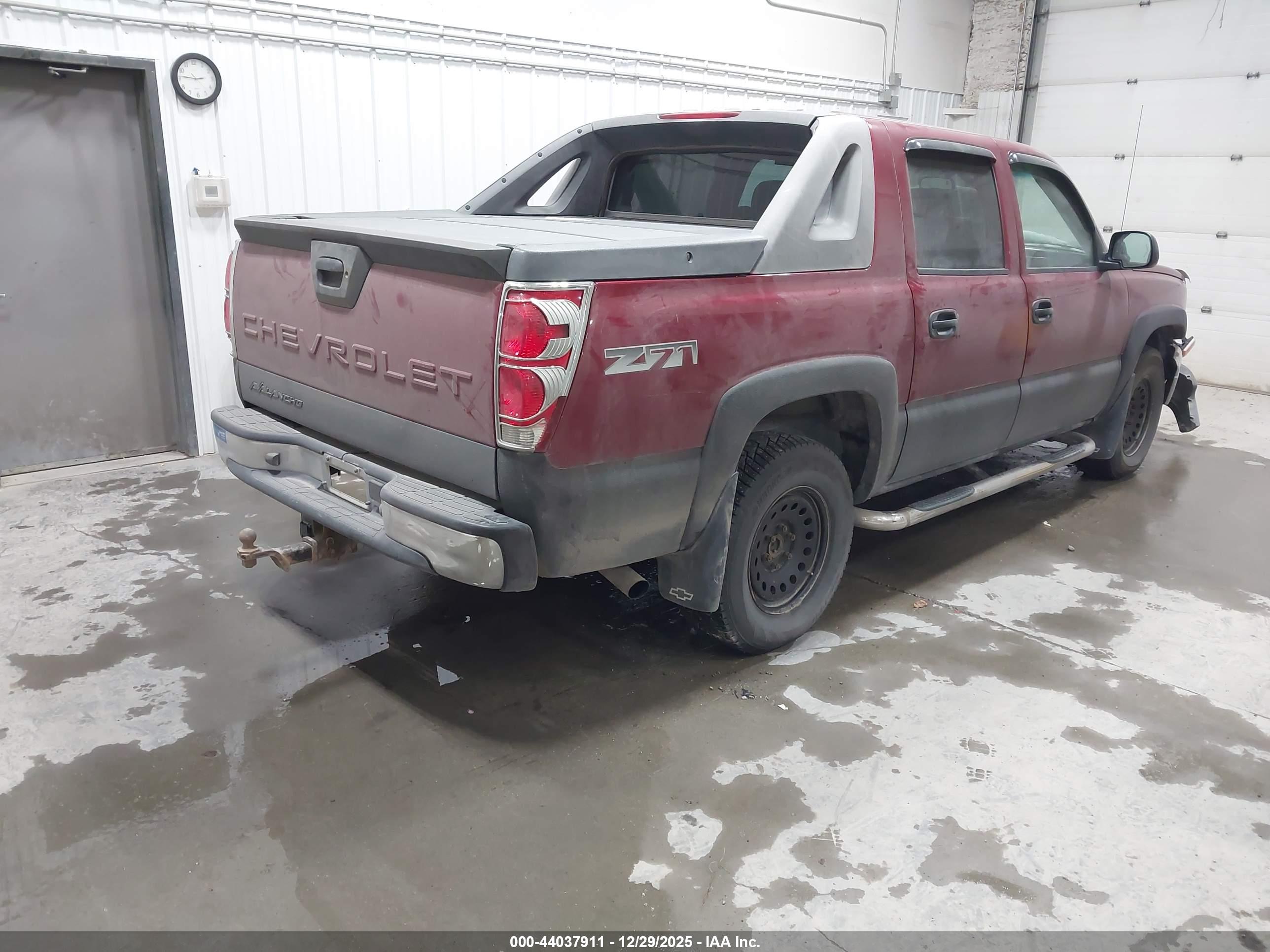 CHEVROLET AVALANCHE image 4
