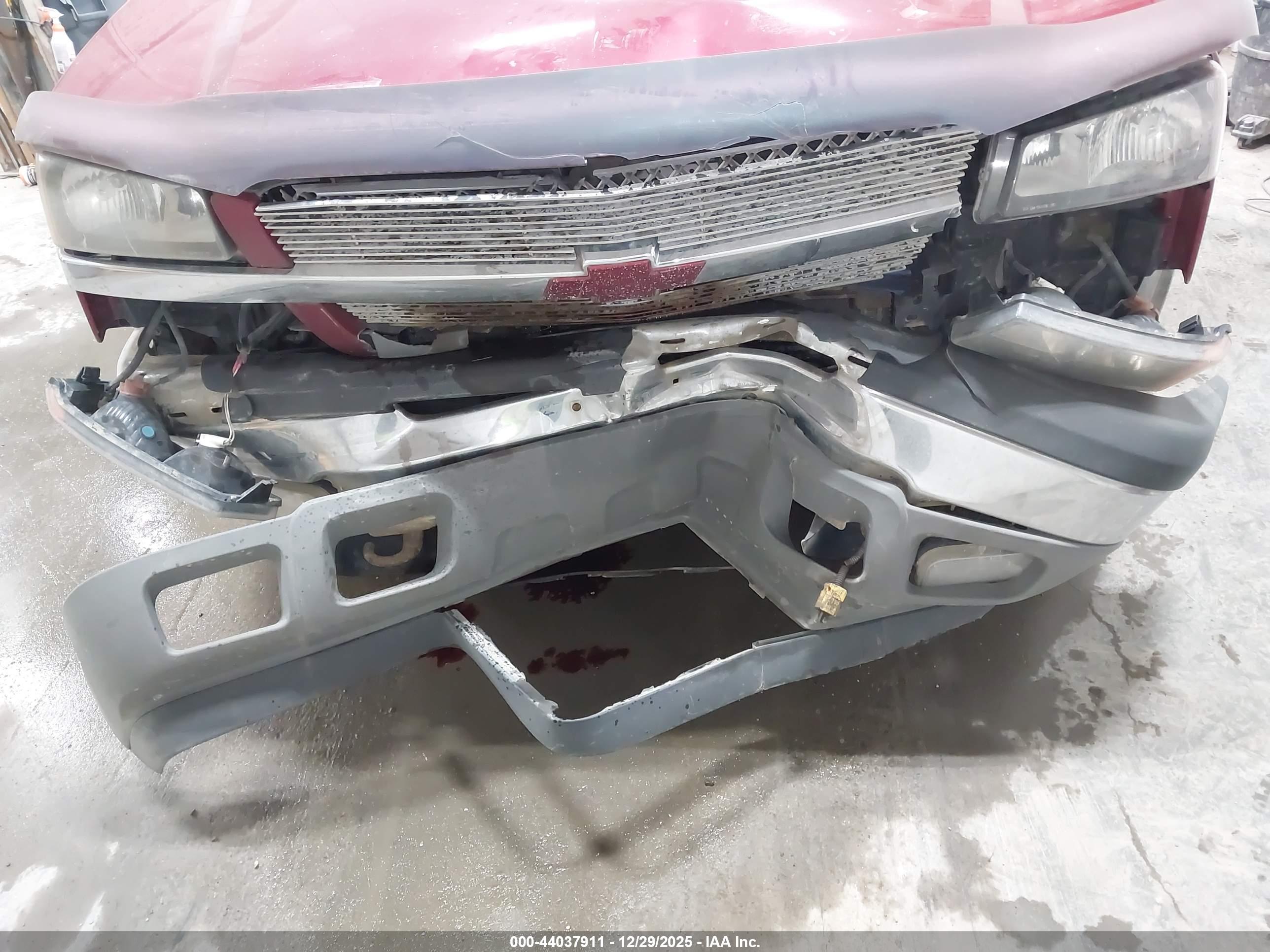 CHEVROLET AVALANCHE image 6